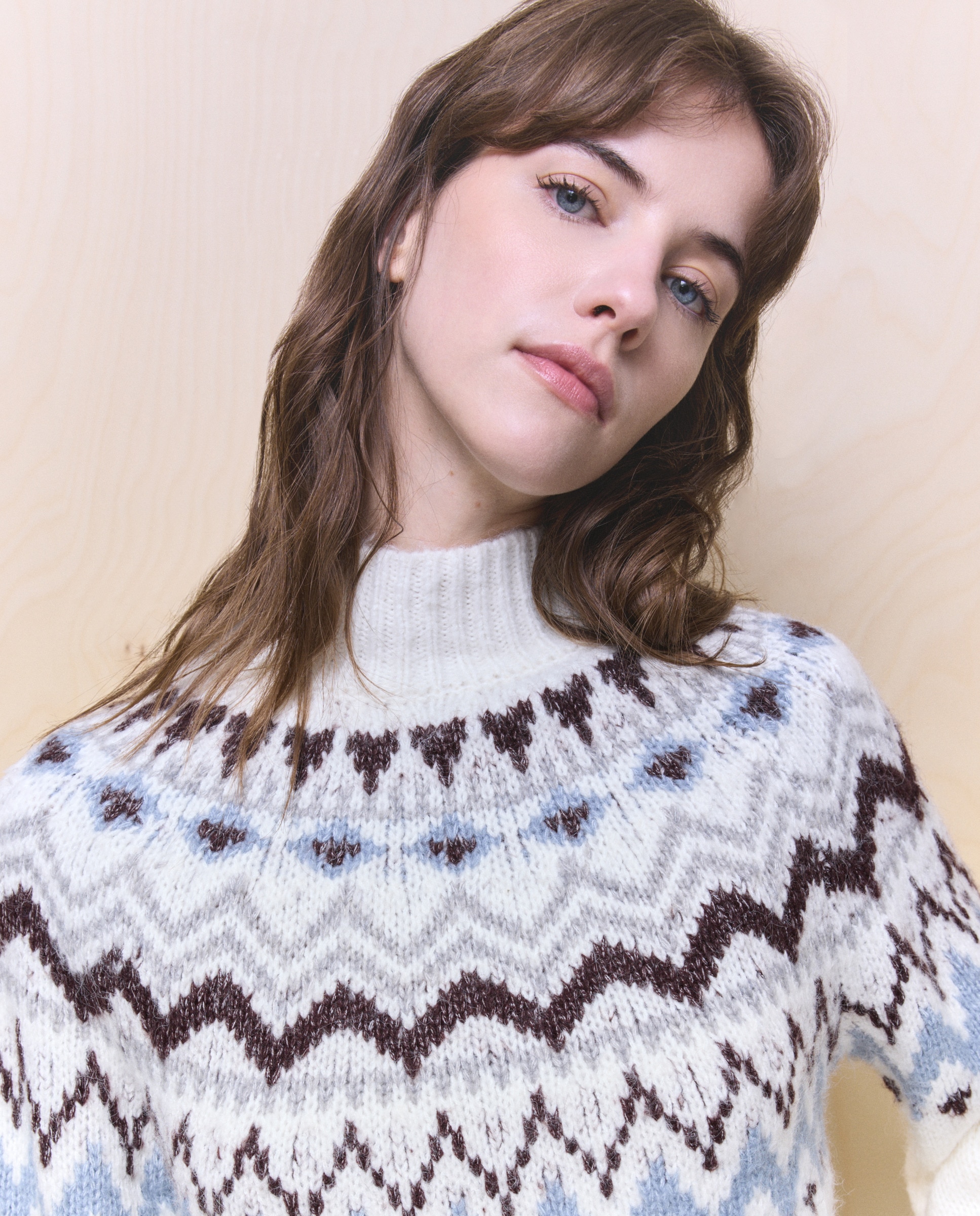 Camisola de Malha com Meia Gola com Rebordo Decorativo Branco-3