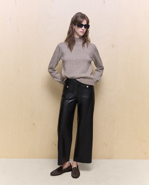 Imagen 0 de Pantalón de mujer efecto piel con bolsillos