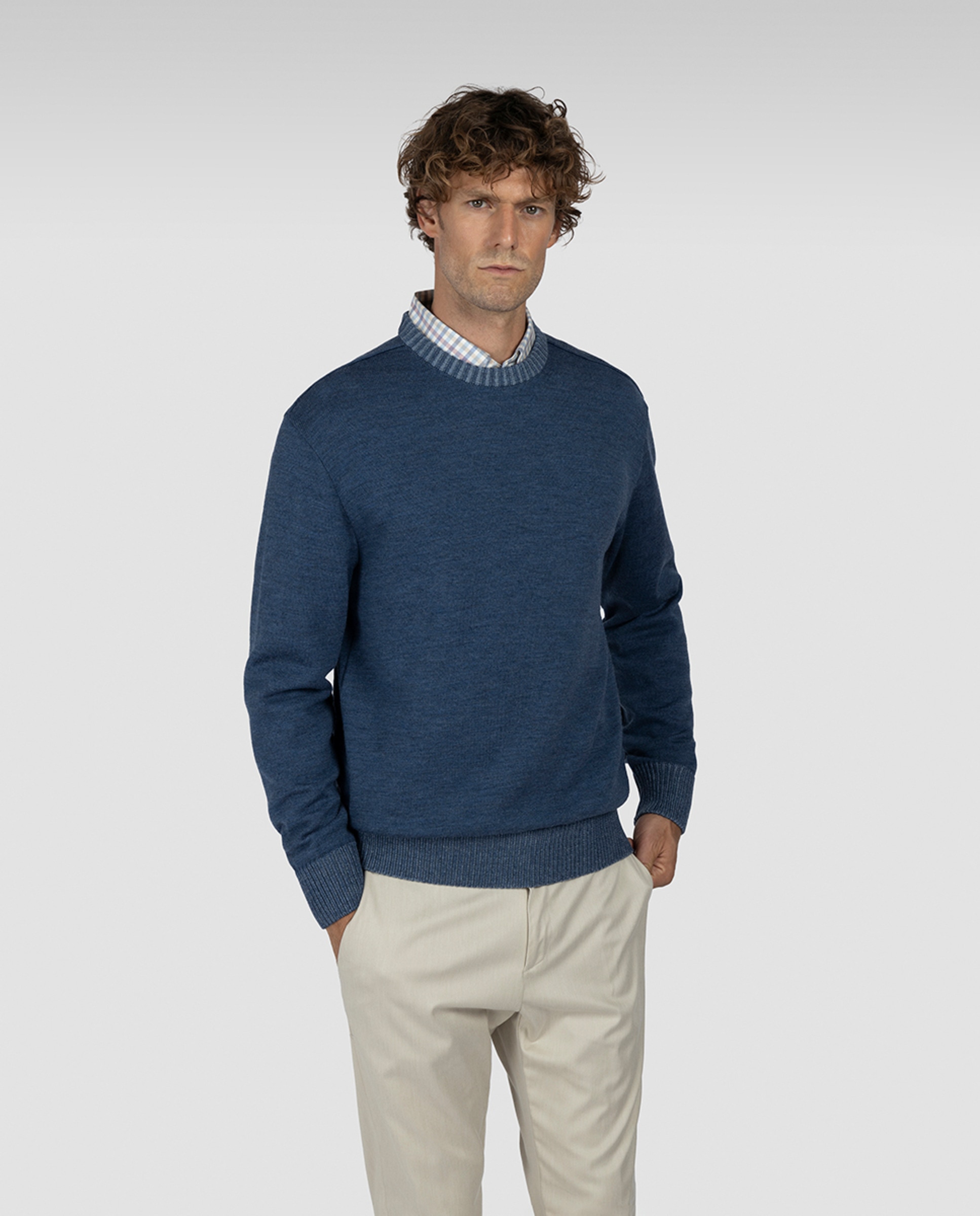 Imagem 0 de Camisola de Malha com Gola Redonda e Debruado