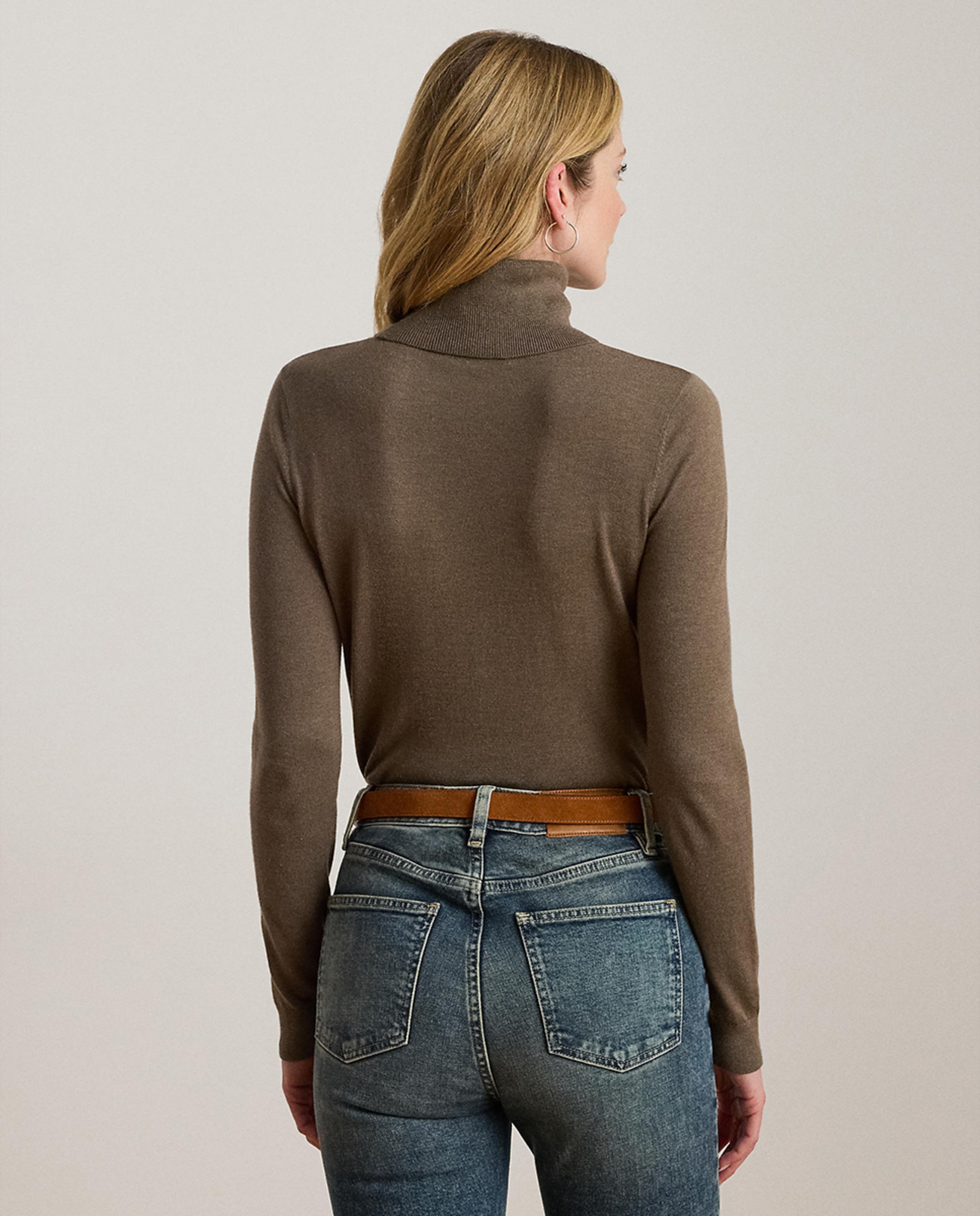 Camisola de Malha Justa com Gola Dobrada Taupe-3
