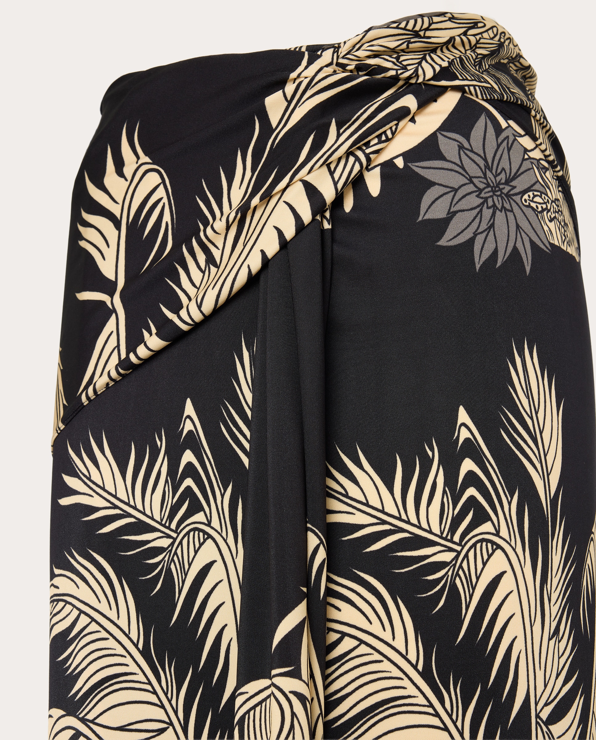 Falda larga Luminosity Negro-3