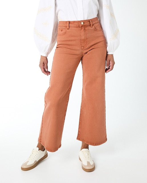 Imagen 0 de Pantalón acampanado con tejido sarga acampanado bajo