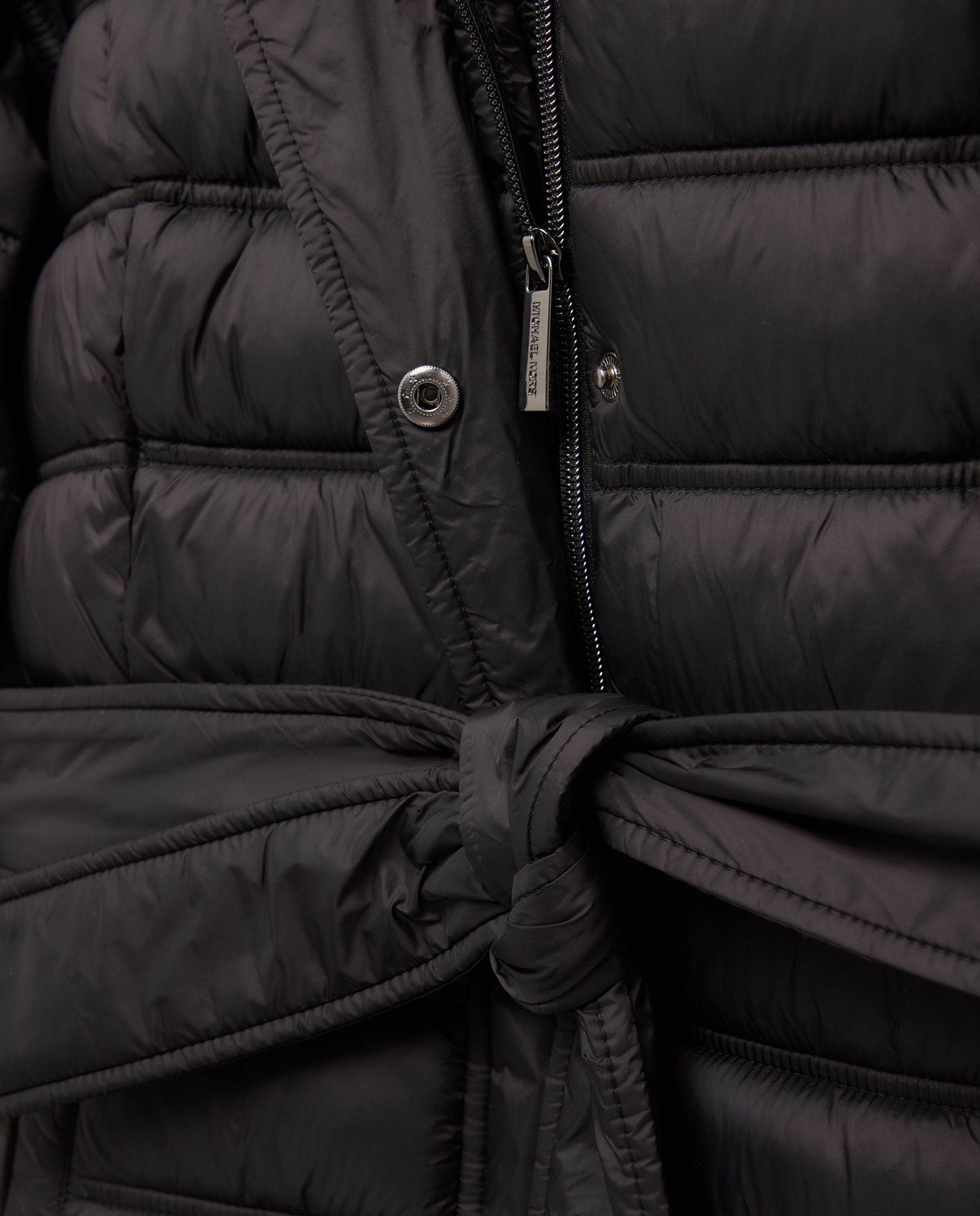 Blusão Acolchoado Comprido com Capuz Preto-6