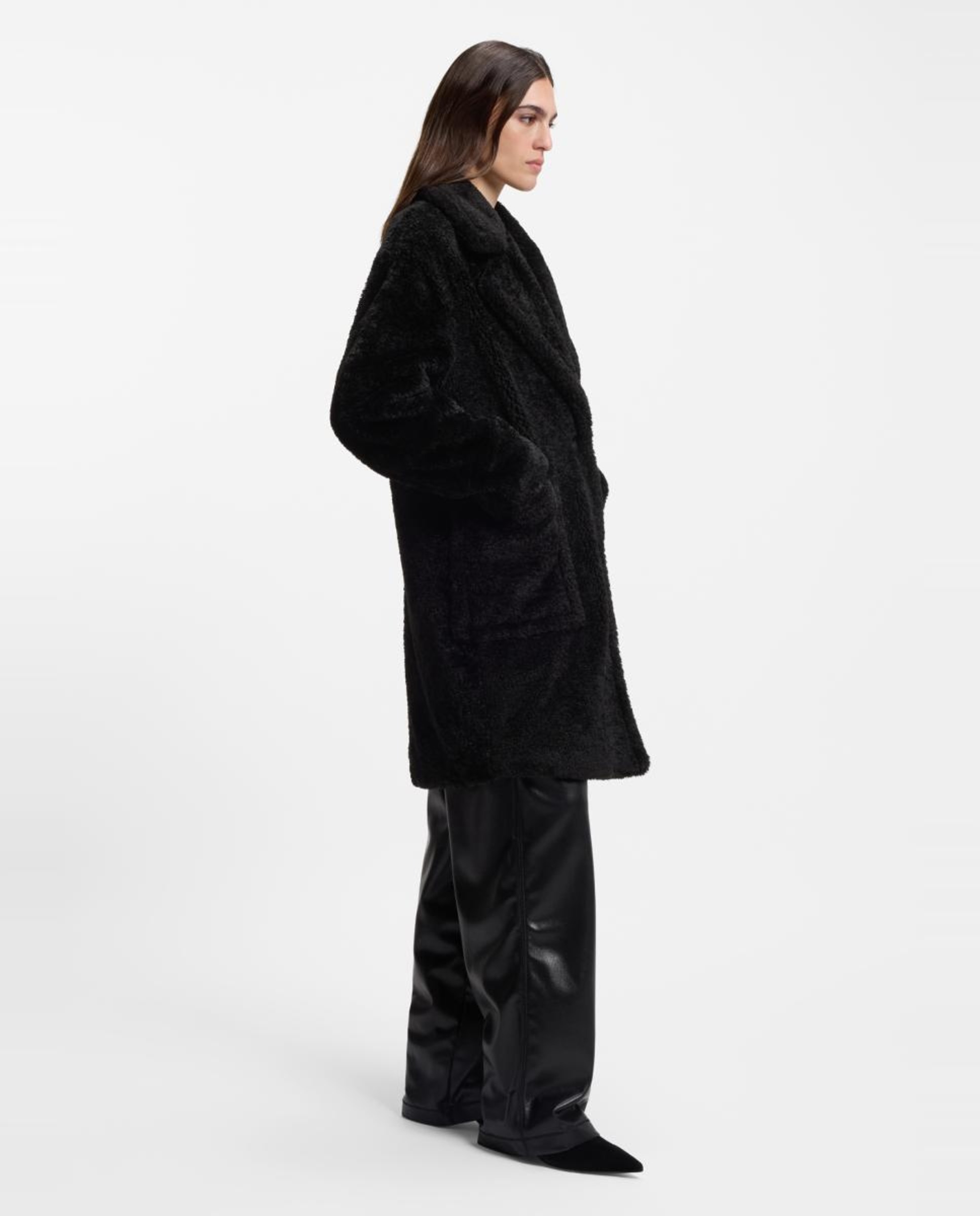 Sobretudo Comprido de Polipele em Poliéster com Forro Jacquard Preto-4