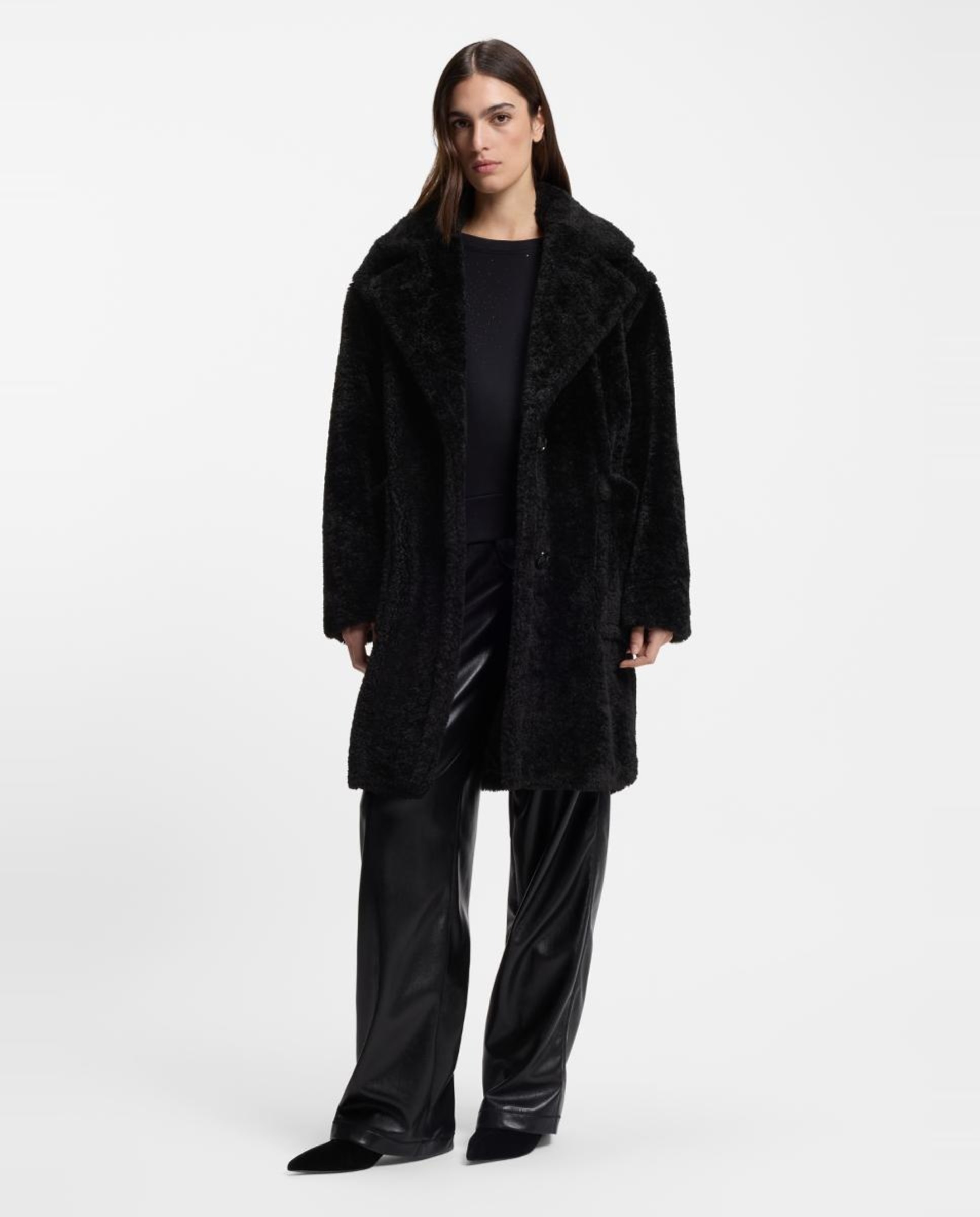 Sobretudo Comprido de Polipele em Poliéster com Forro Jacquard Preto-1