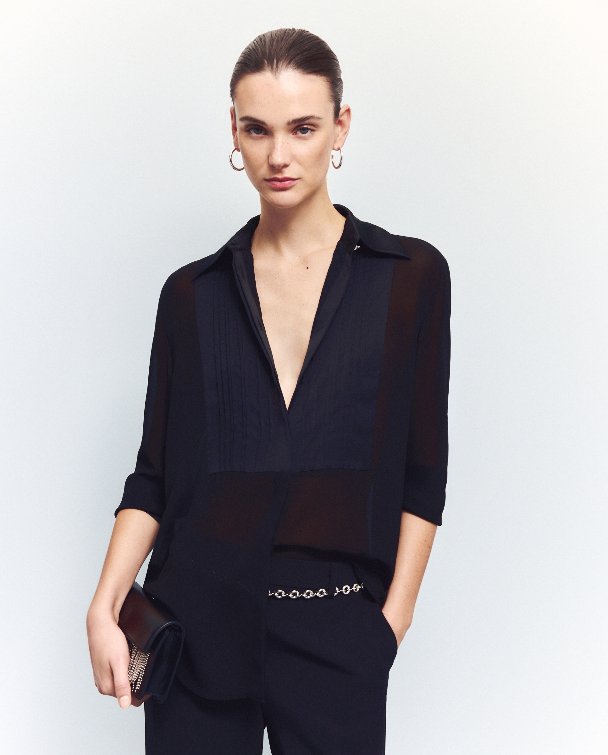 Blusa de Manga Comprida Acetinada com Pregas Preto-2