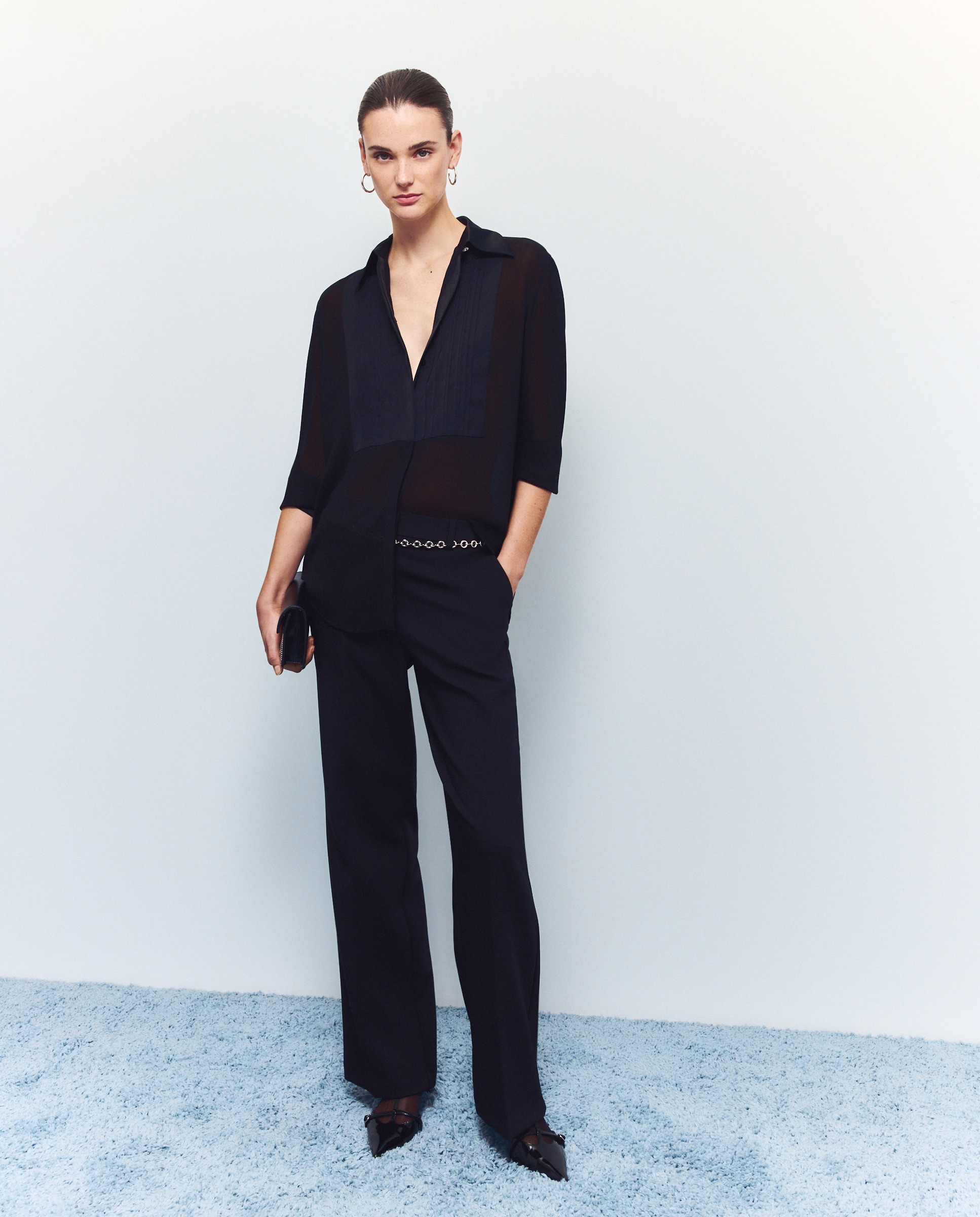 Blusa de Manga Comprida Acetinada com Pregas Preto-1