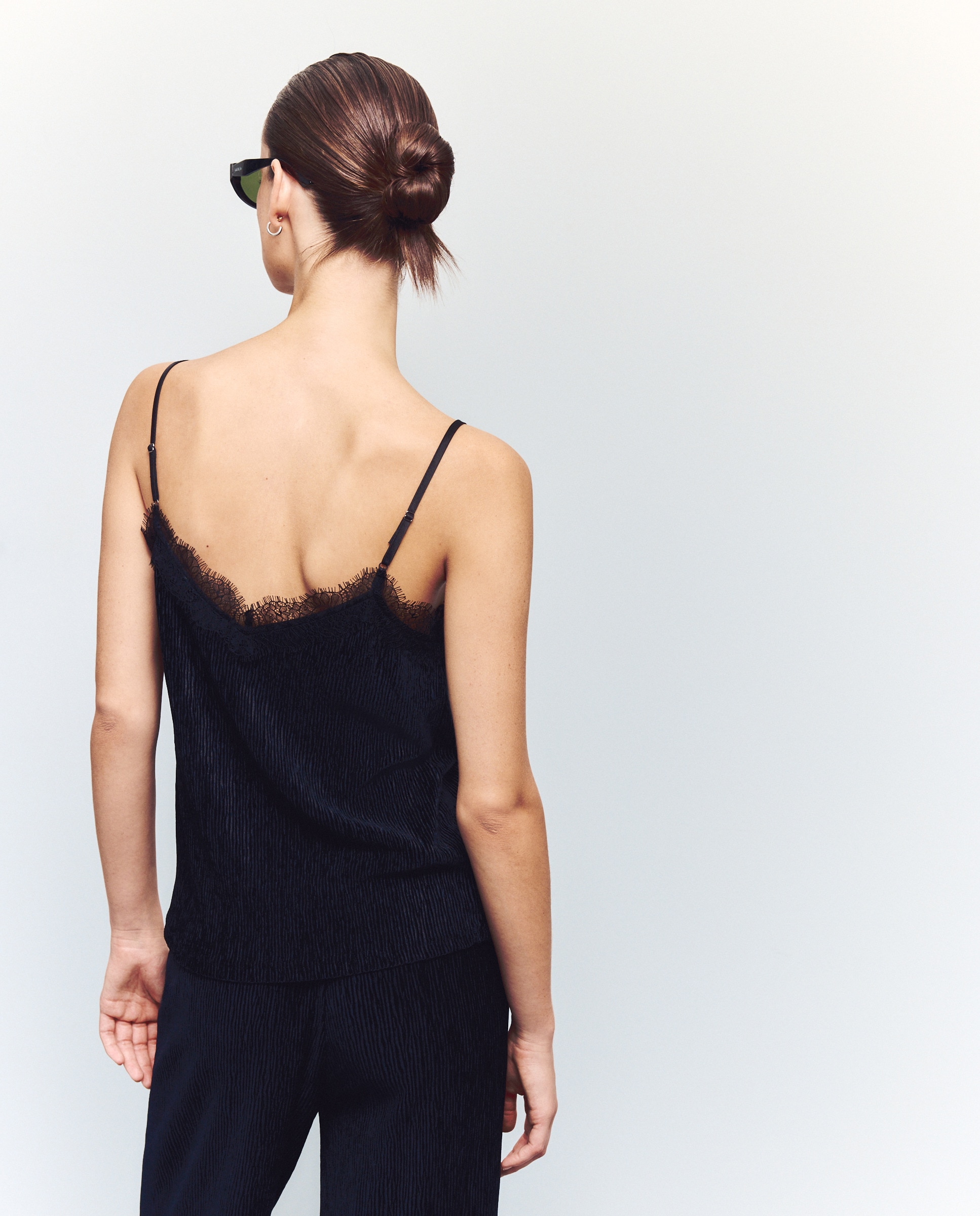 T-shirt de Alças de Veludo Preto-4