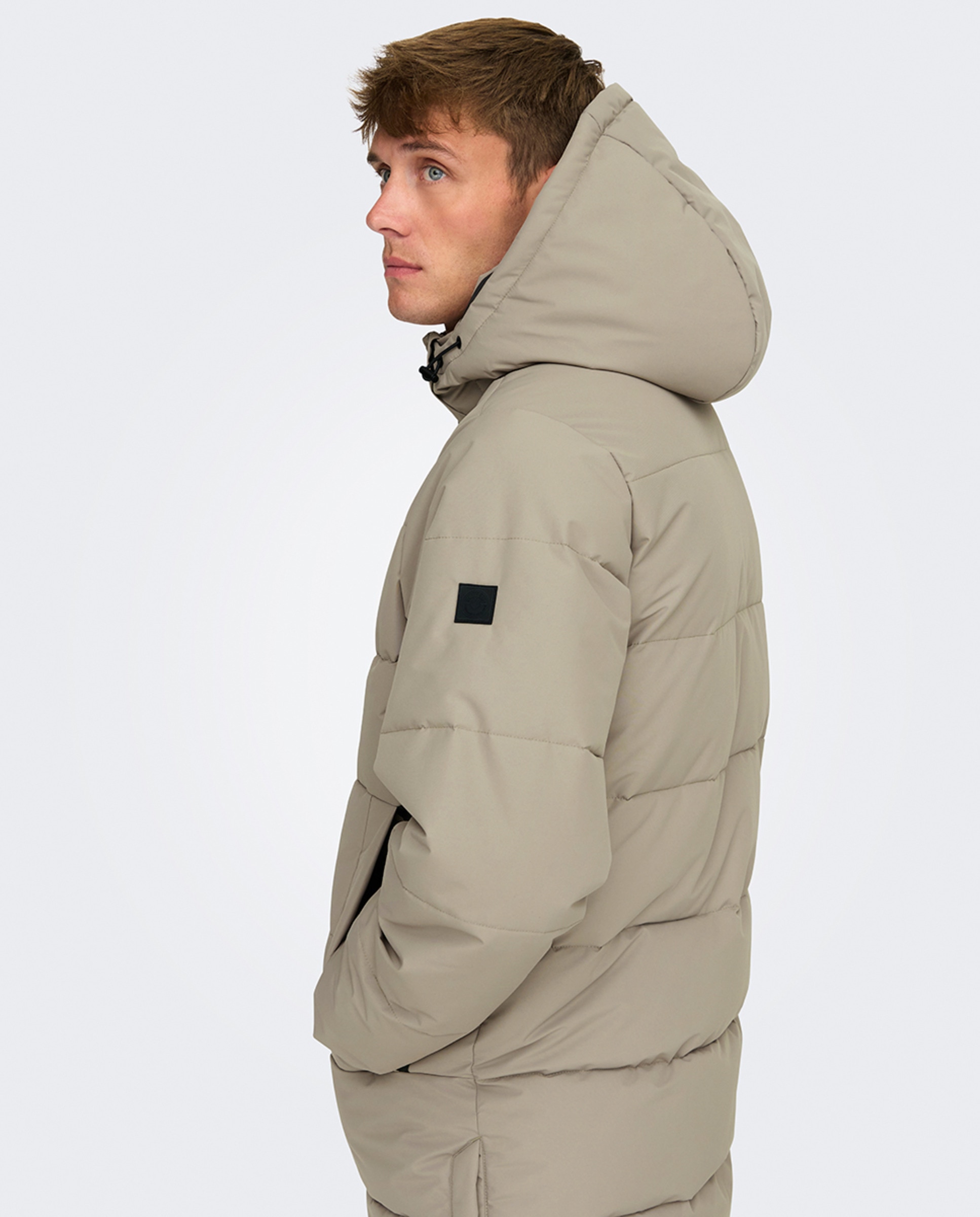 Sobretudo Puffer Comprido com Capuz Bege-4