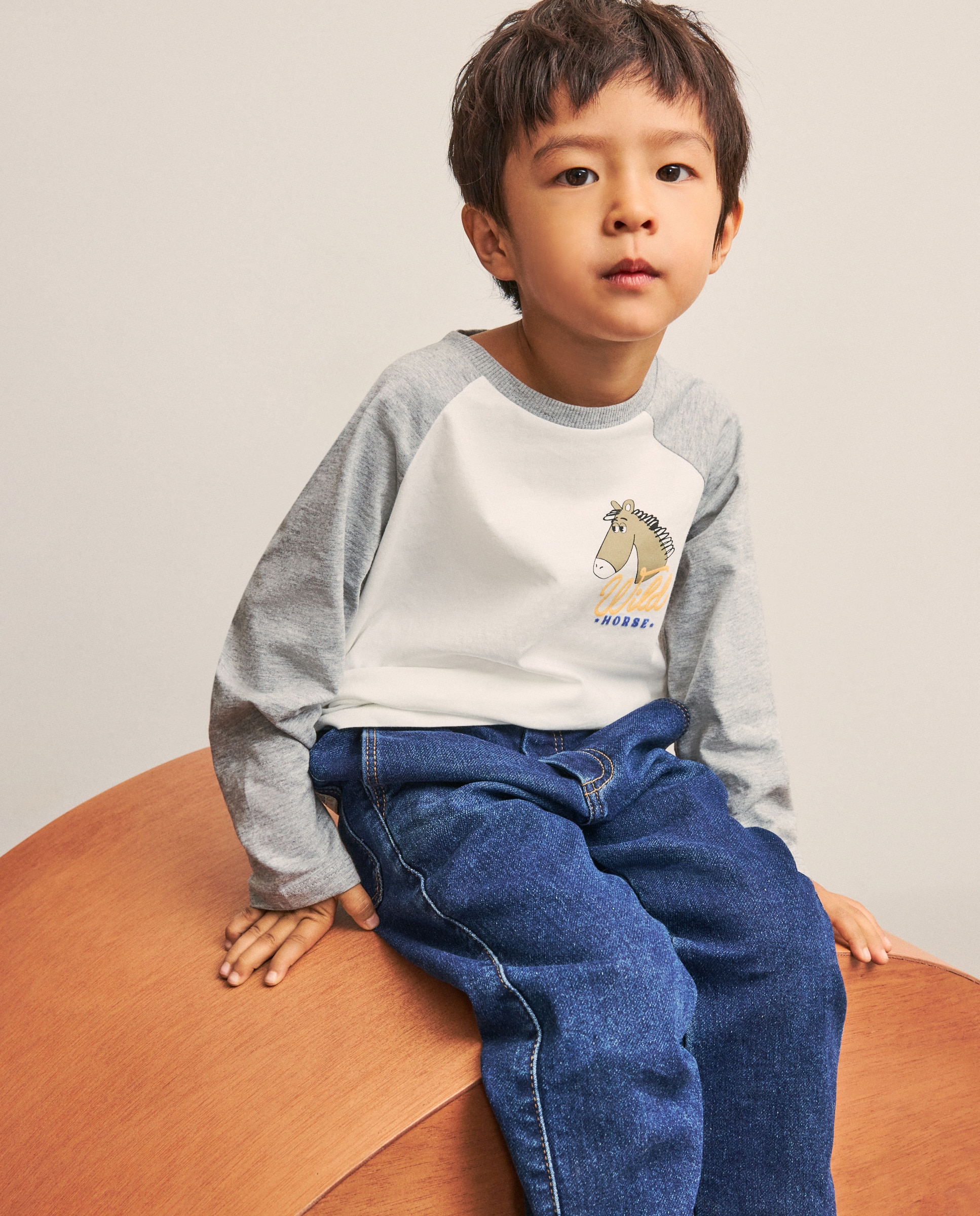 Camisola de Manga Raglã Comprida Preto-1