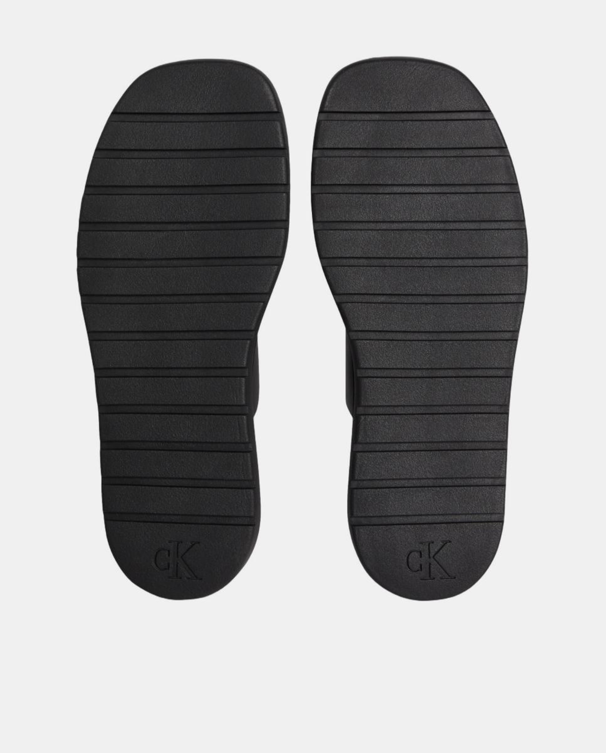 Sandálias Rasas Preto-5