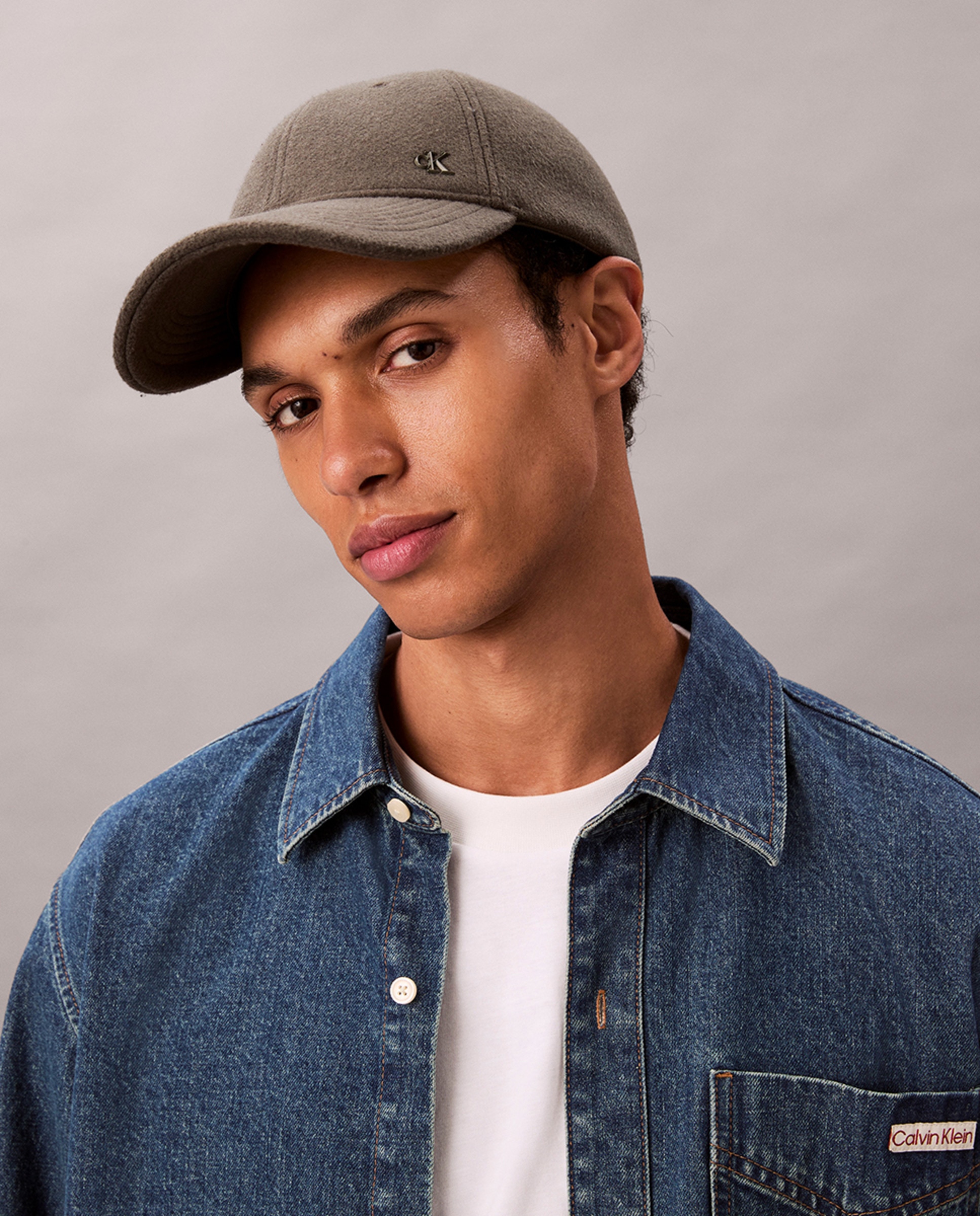 Boné de Felpa com Logótipo Metálico Cinzento-escuro-4