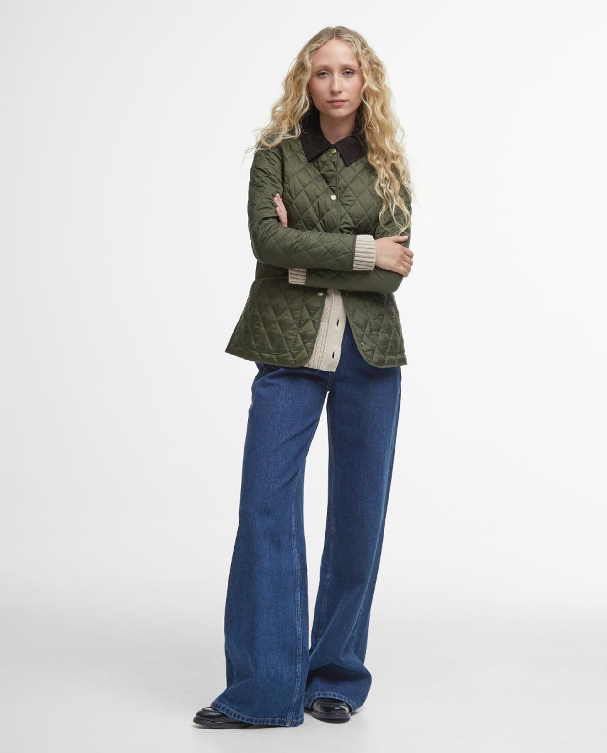 Imagen 7 de Chaqueta encerada con bolsillos calientamanos en el pecho y bolsillos de parche inferiores - Barbour - Verde Verde