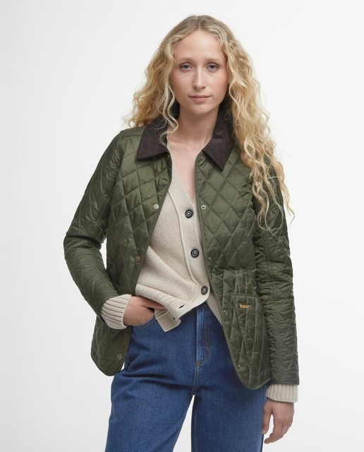 Chaqueta encerada con bolsillos calientamanos en el pecho y bolsillos de parche inferiores