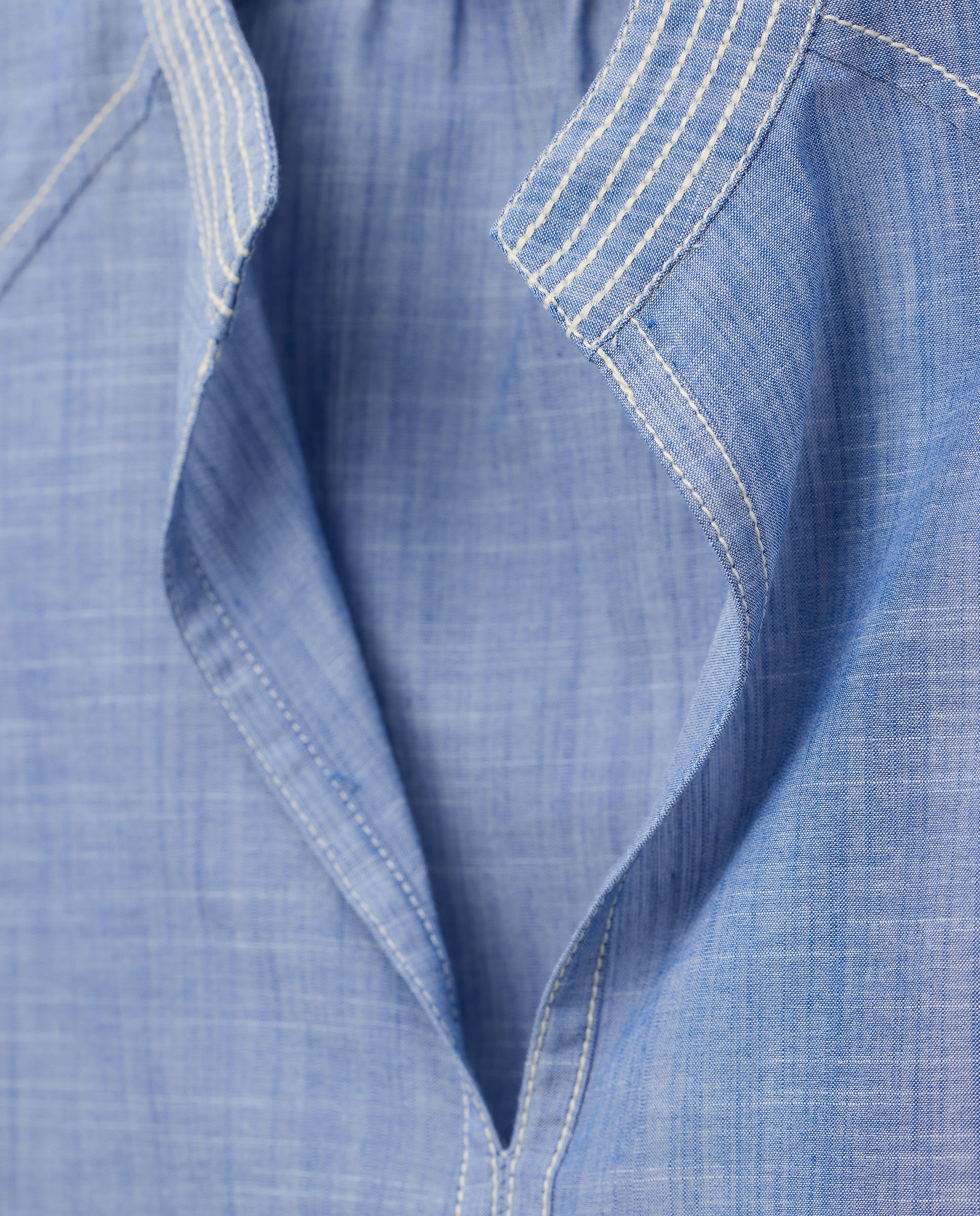 Blusa de mulher com manga comprida e gola à padre Azul pálido-5