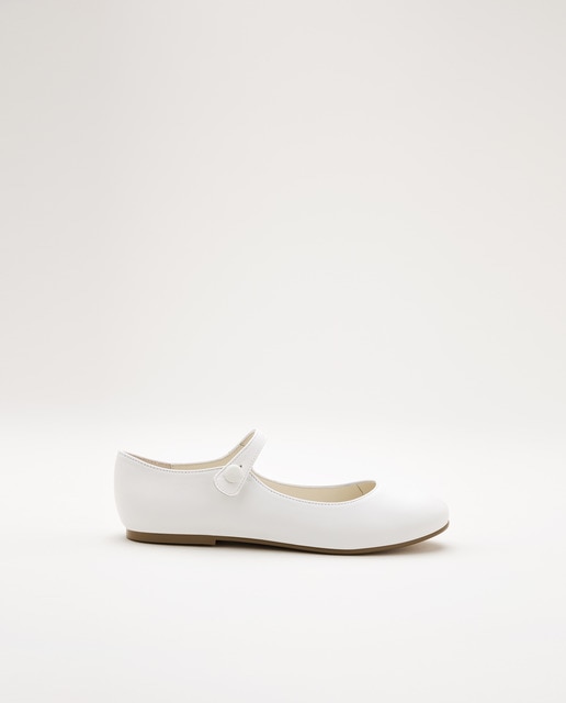 Imagem 0 de Sapatos de Presilha em Pele com Botão e Biqueira Redonda