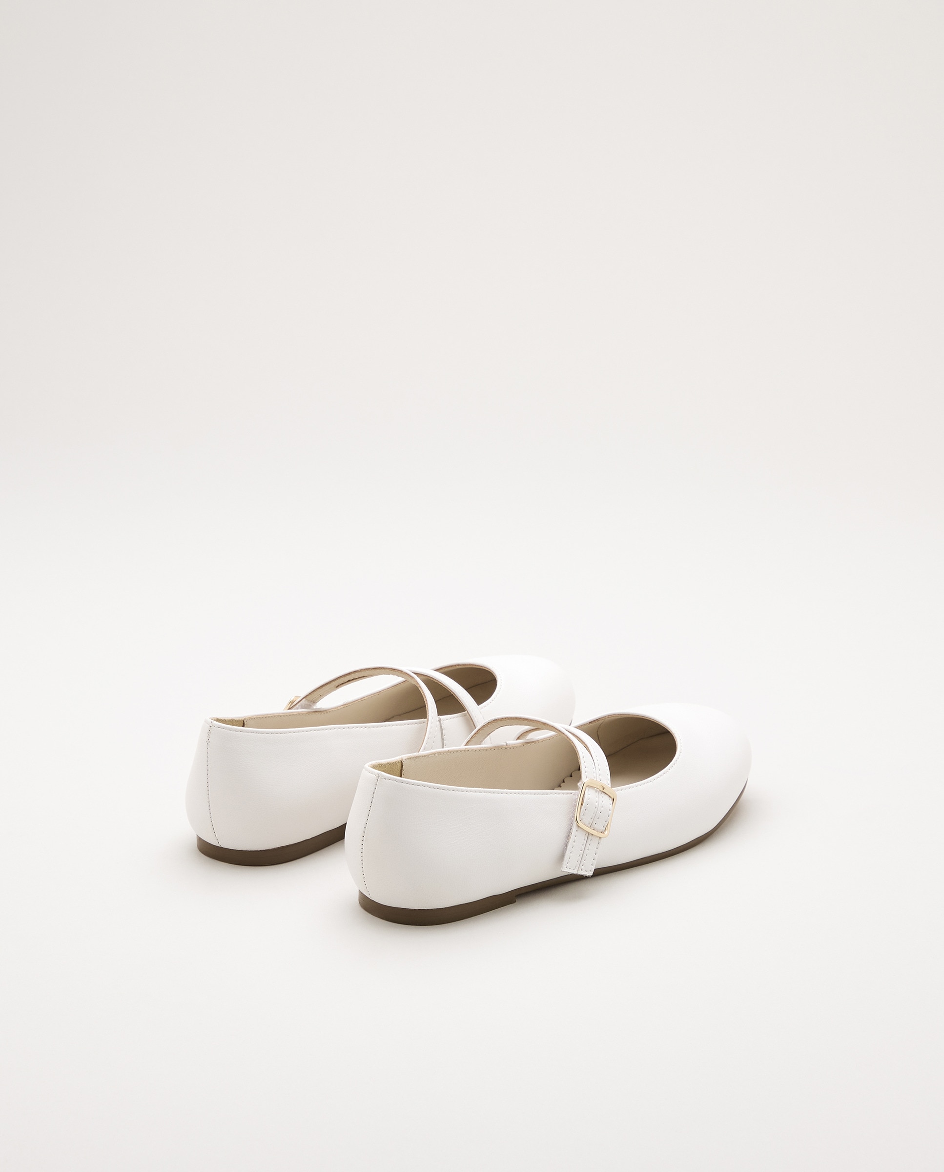 Sapatos de Presilha em Pele com Tira Dupla Cruzada Branco-3