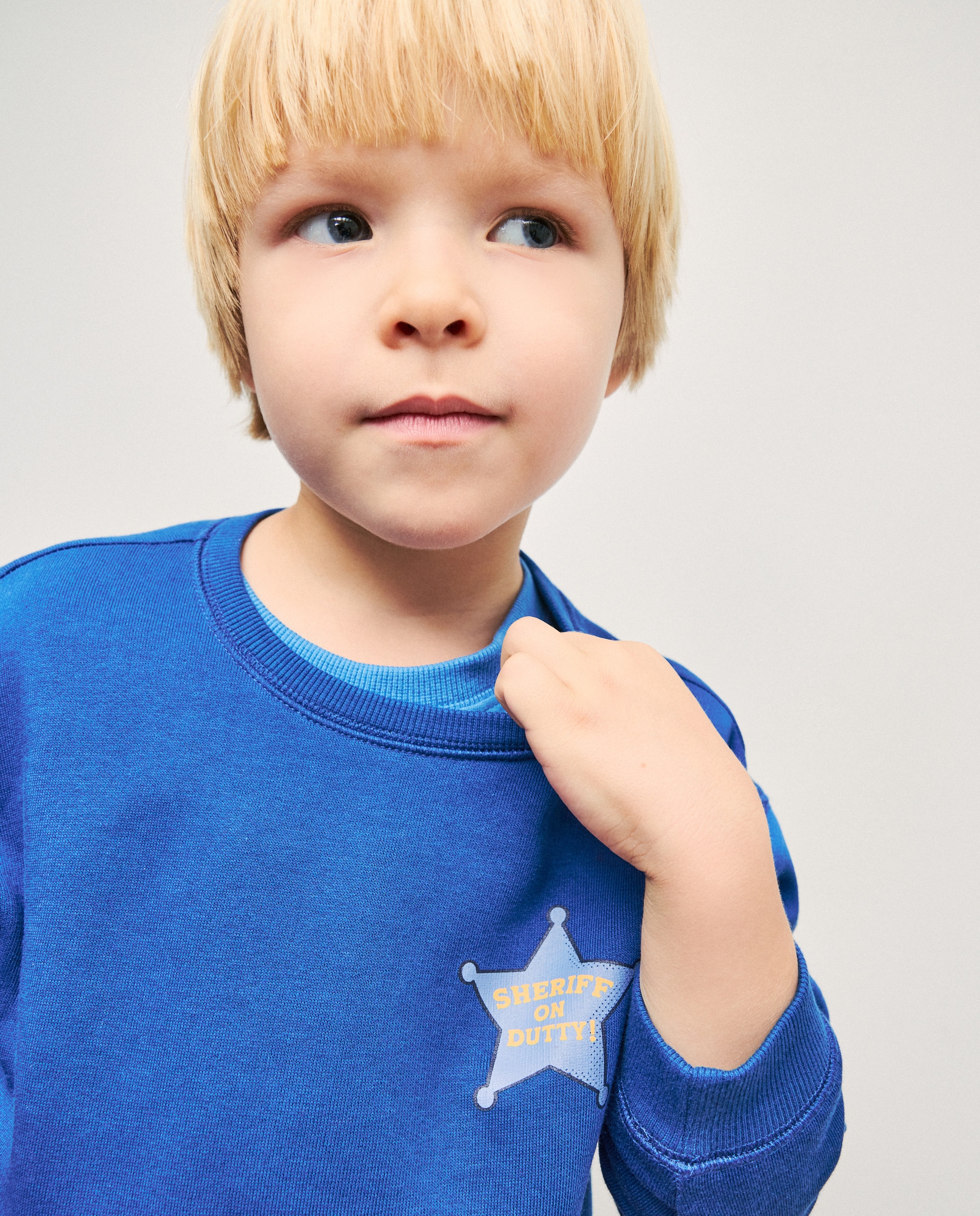 Sweatshirt com Gola Redonda e Bolso Canguru Azul-1