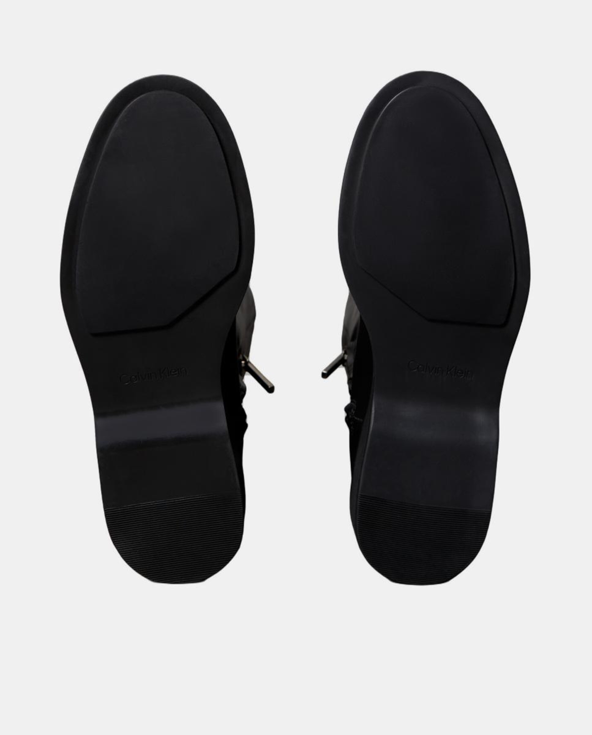 Botas Altas Rasas em Pele Preto-6