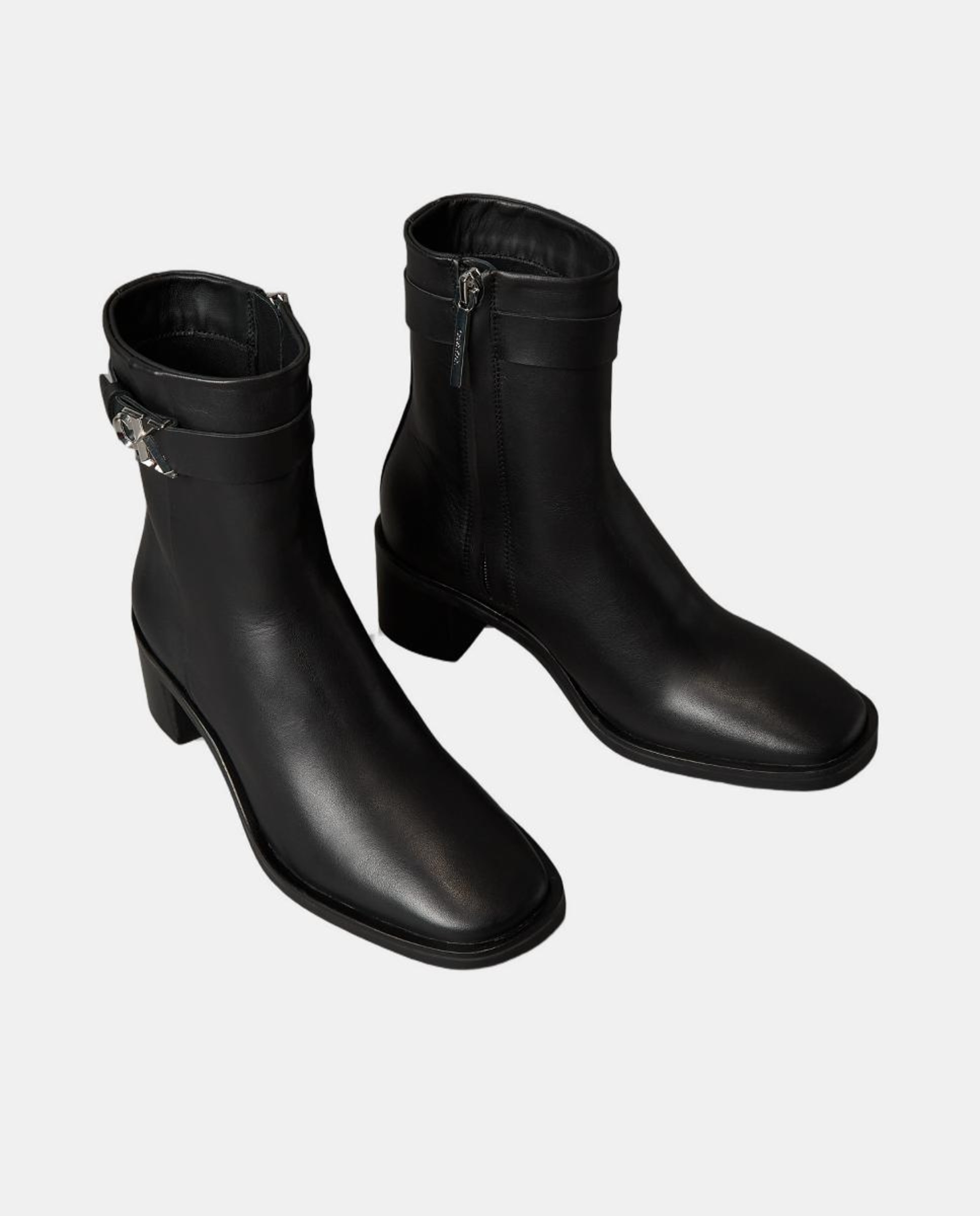 Botins em Pele com Salto de Bloco Preto-2