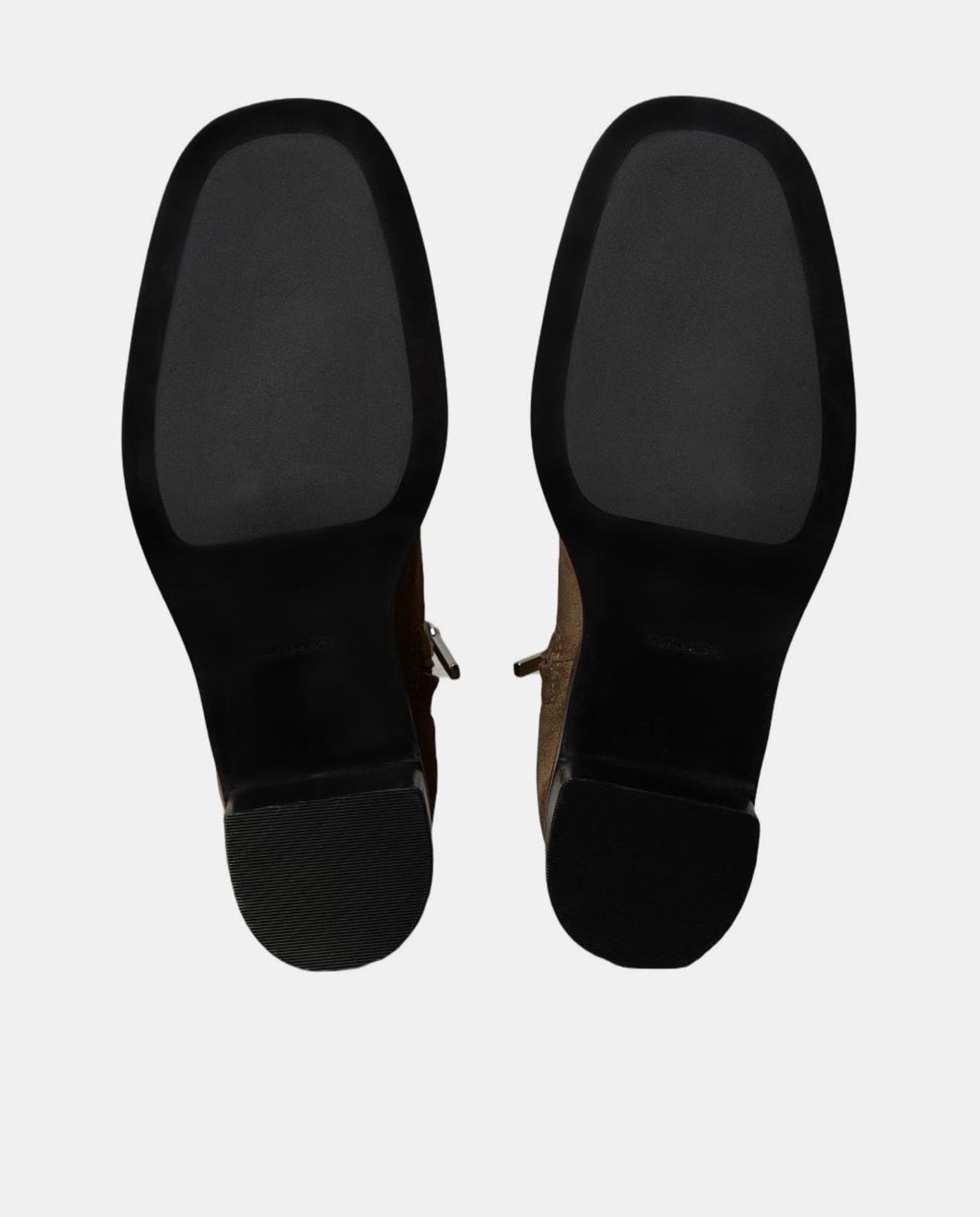 Botins em Pele com Salto de Bloco Couro-6