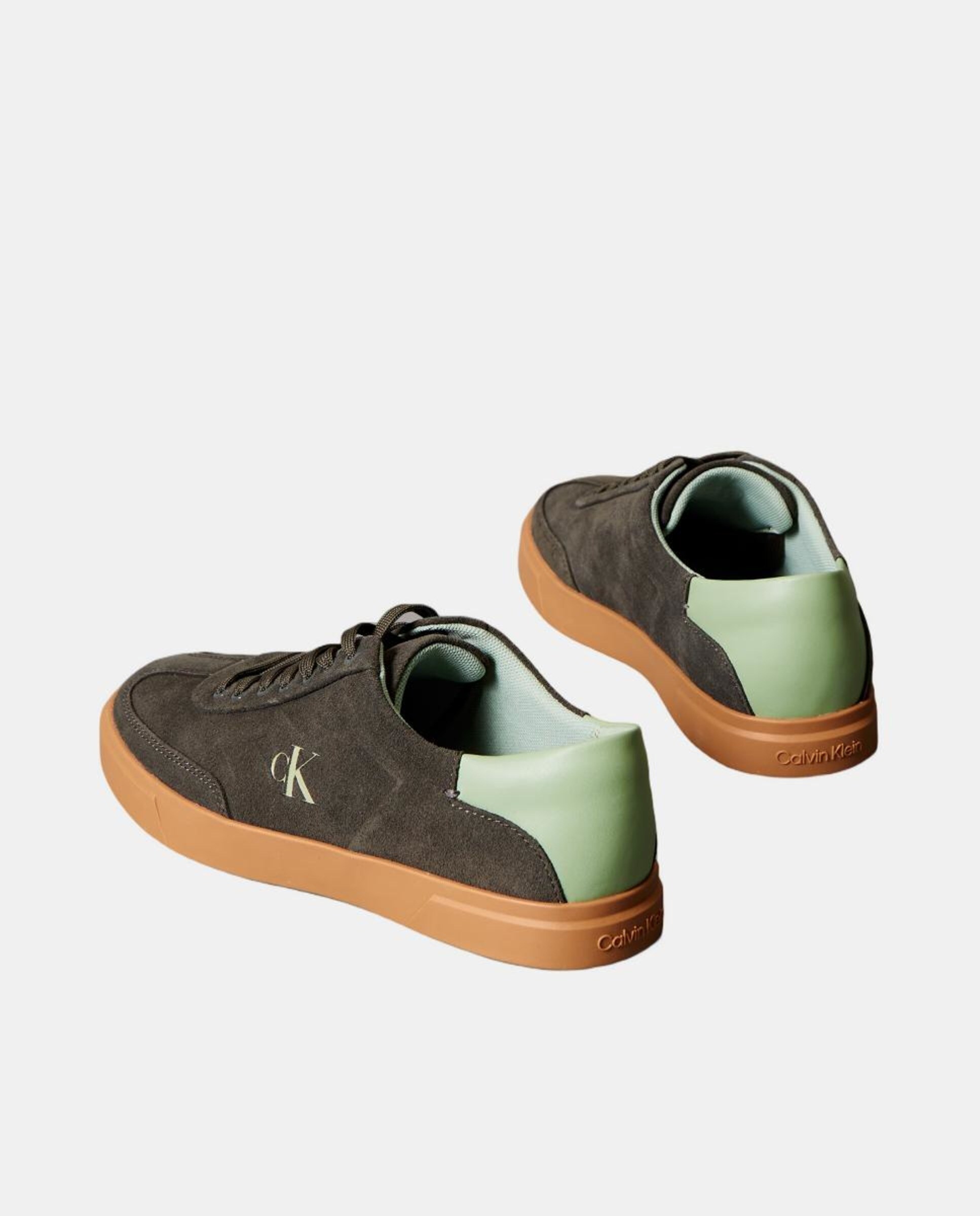 Sapatilhas Baixas em Pele Verde Azeitona-3