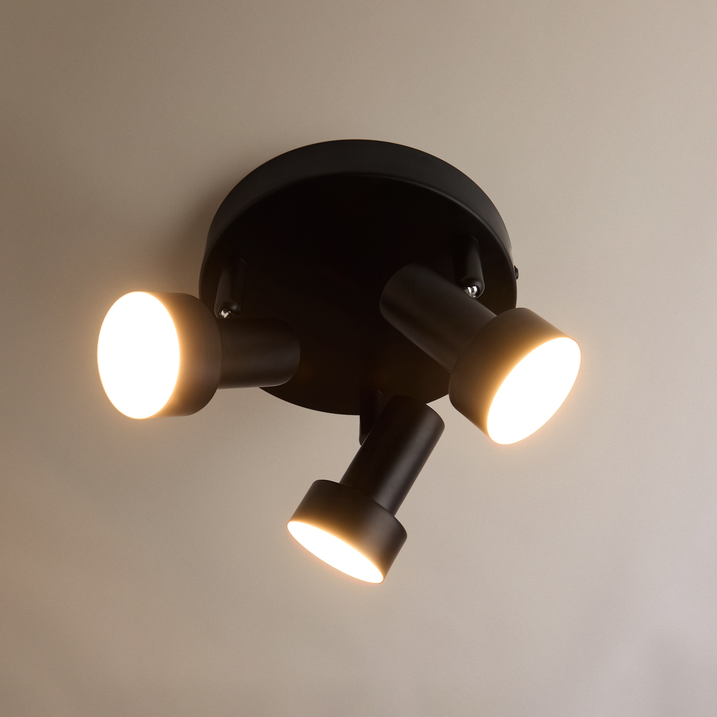 Foco com 3 Luzes LED Integradas Hugo Preto-2