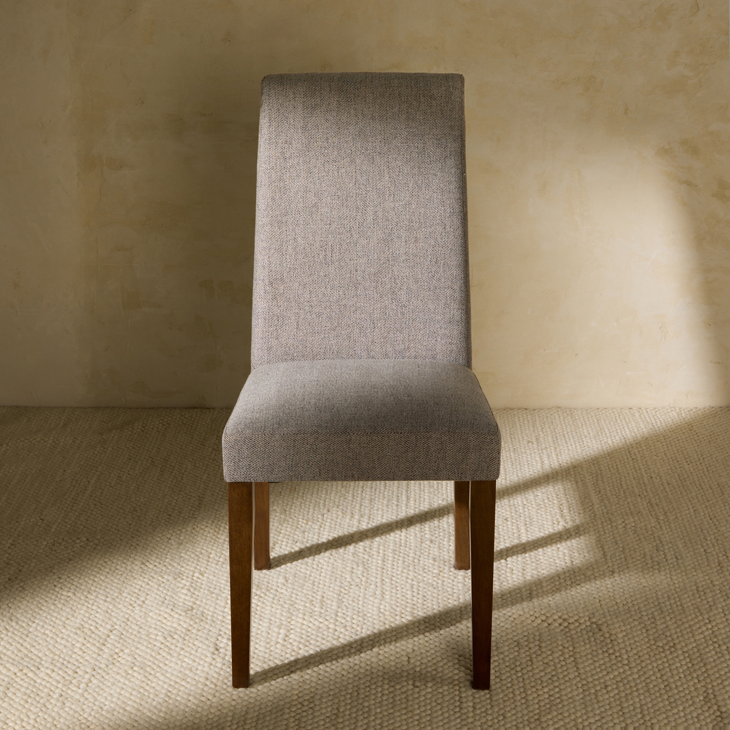 Cadeira de mesa estofada em linho Zen Castanho-1