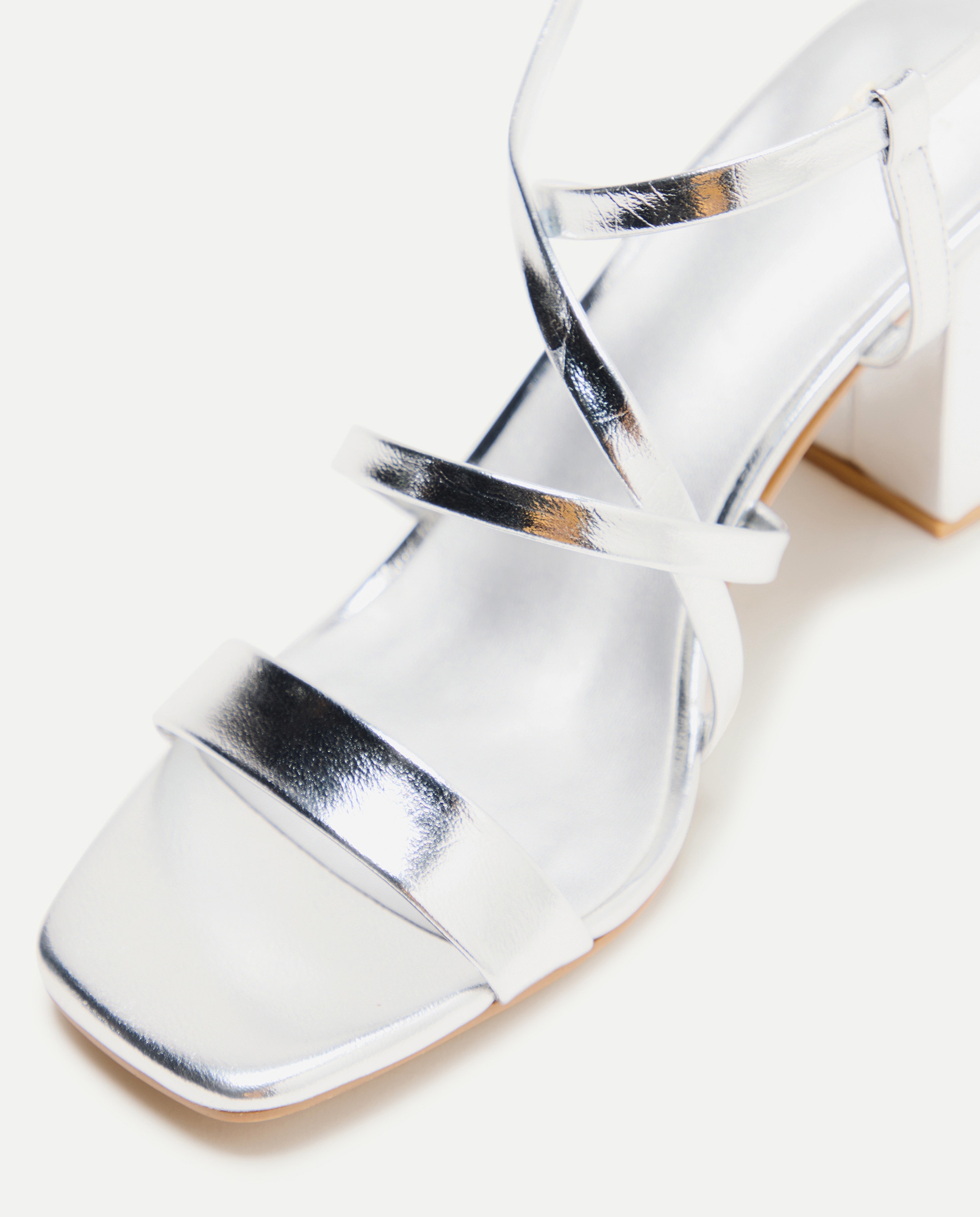 Sandálias de Tacão Médio Prata-5