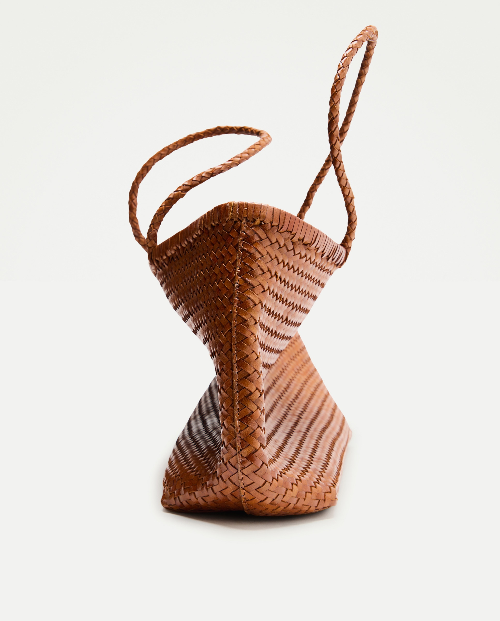 Mala Shopper em Pele com Entrançado Manual 730 Camel-5