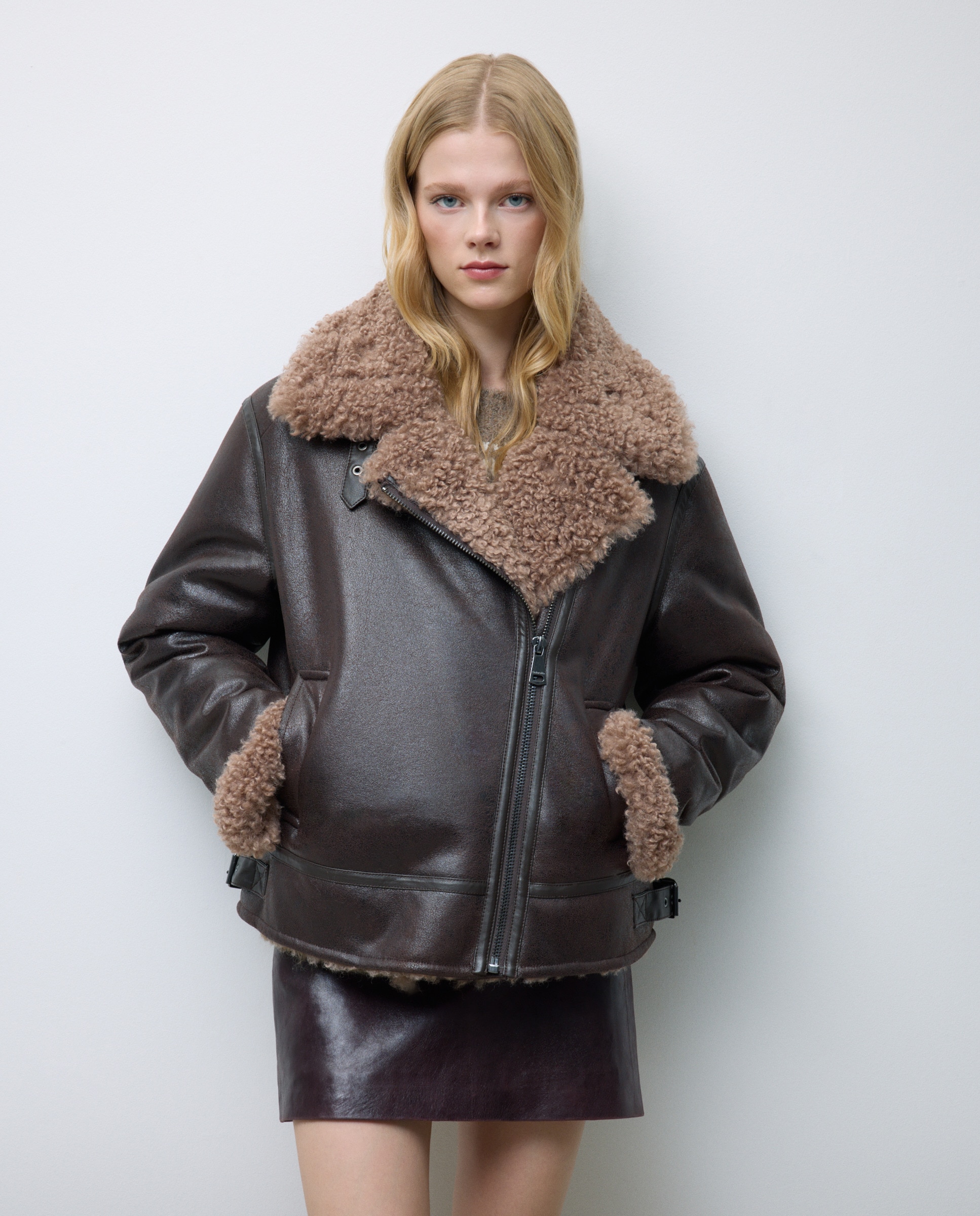 Sobretudo de Dupla Face com Efeito de Pele Castanho-4