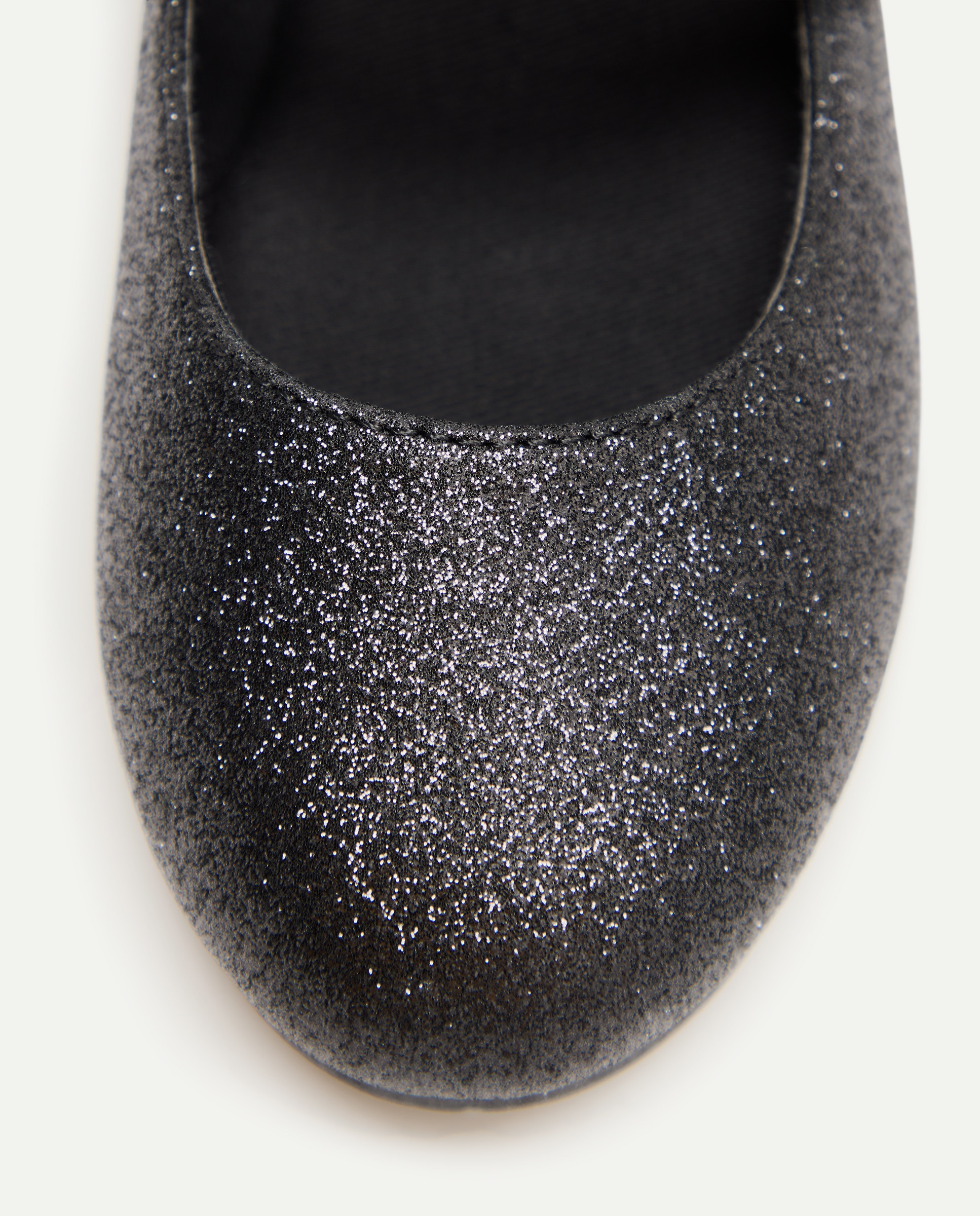 Sabrinas de Glitter com Elástico Duplo e Biqueira Redonda Preto-5