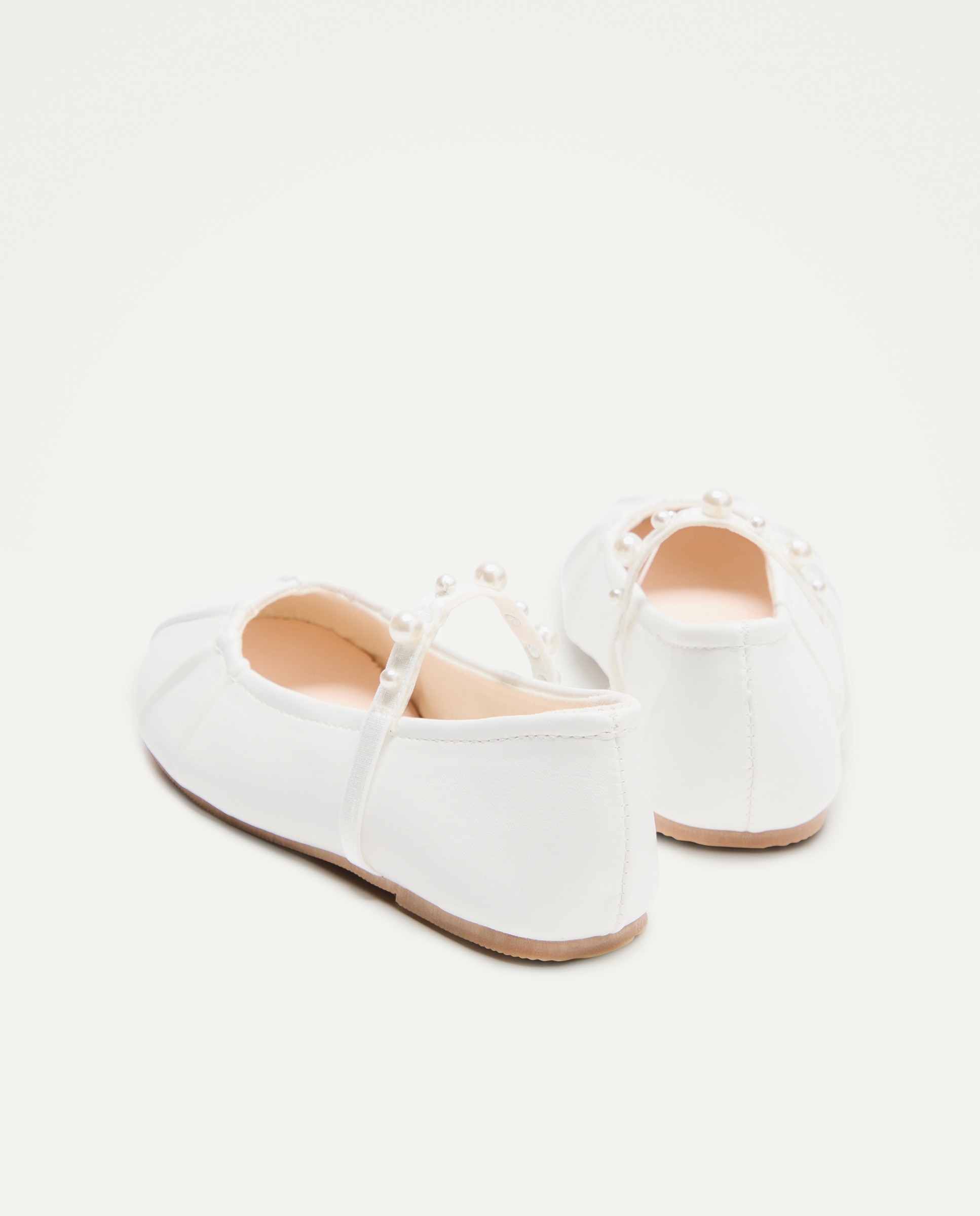 Sapatos de Presilha com Pregas, Pérolas e Biqueira Redonda Branco-marfim-3