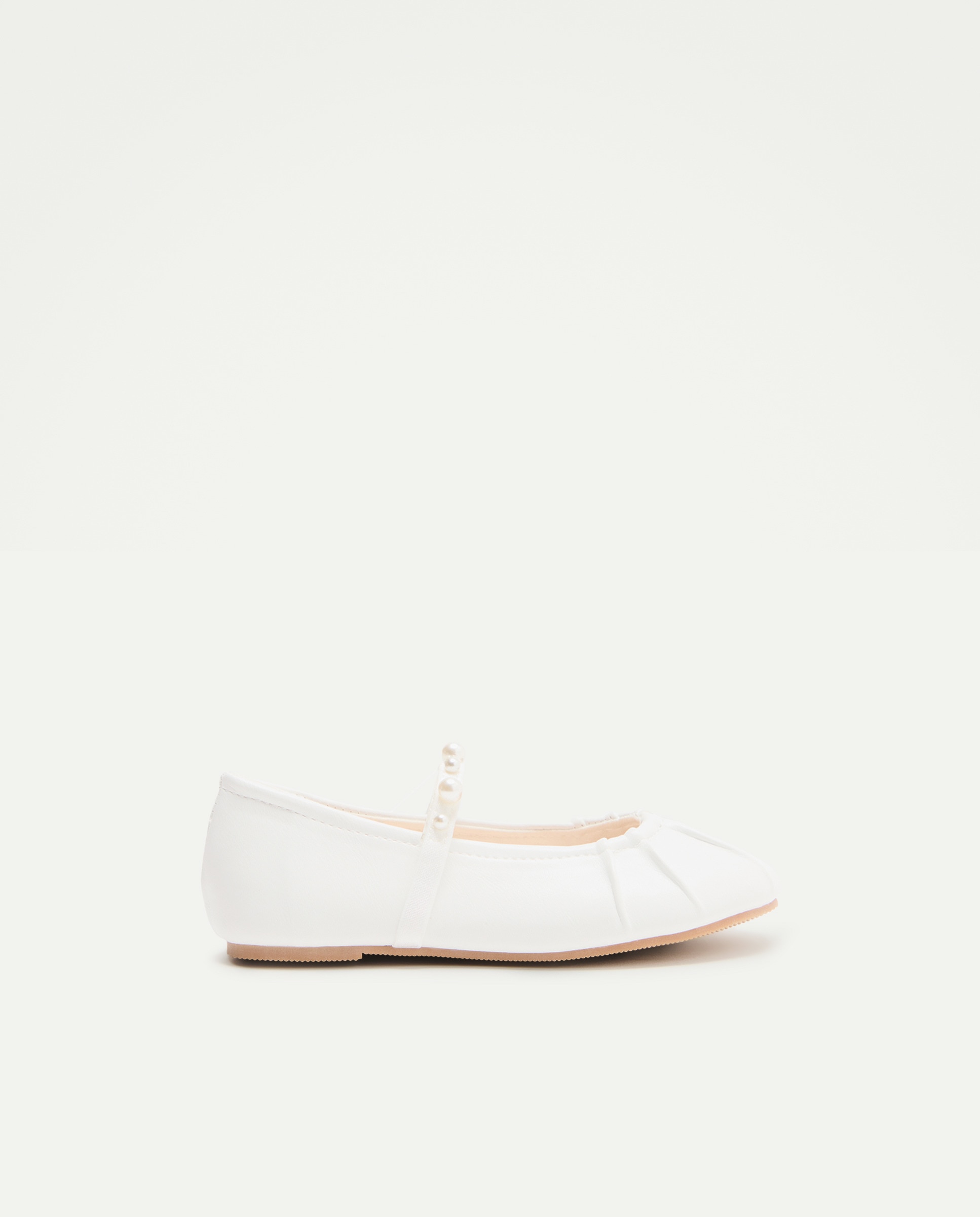 Sapatos de Presilha com Pregas, Pérolas e Biqueira Redonda Branco-marfim-1