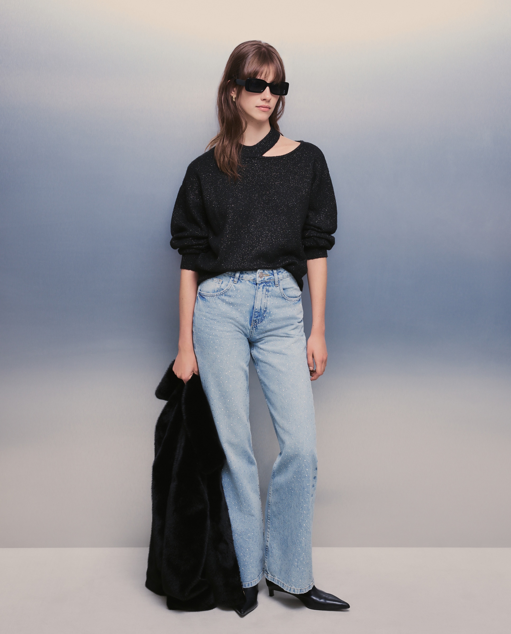 Camisola de Malha com Ombro Descoberto Preto-2