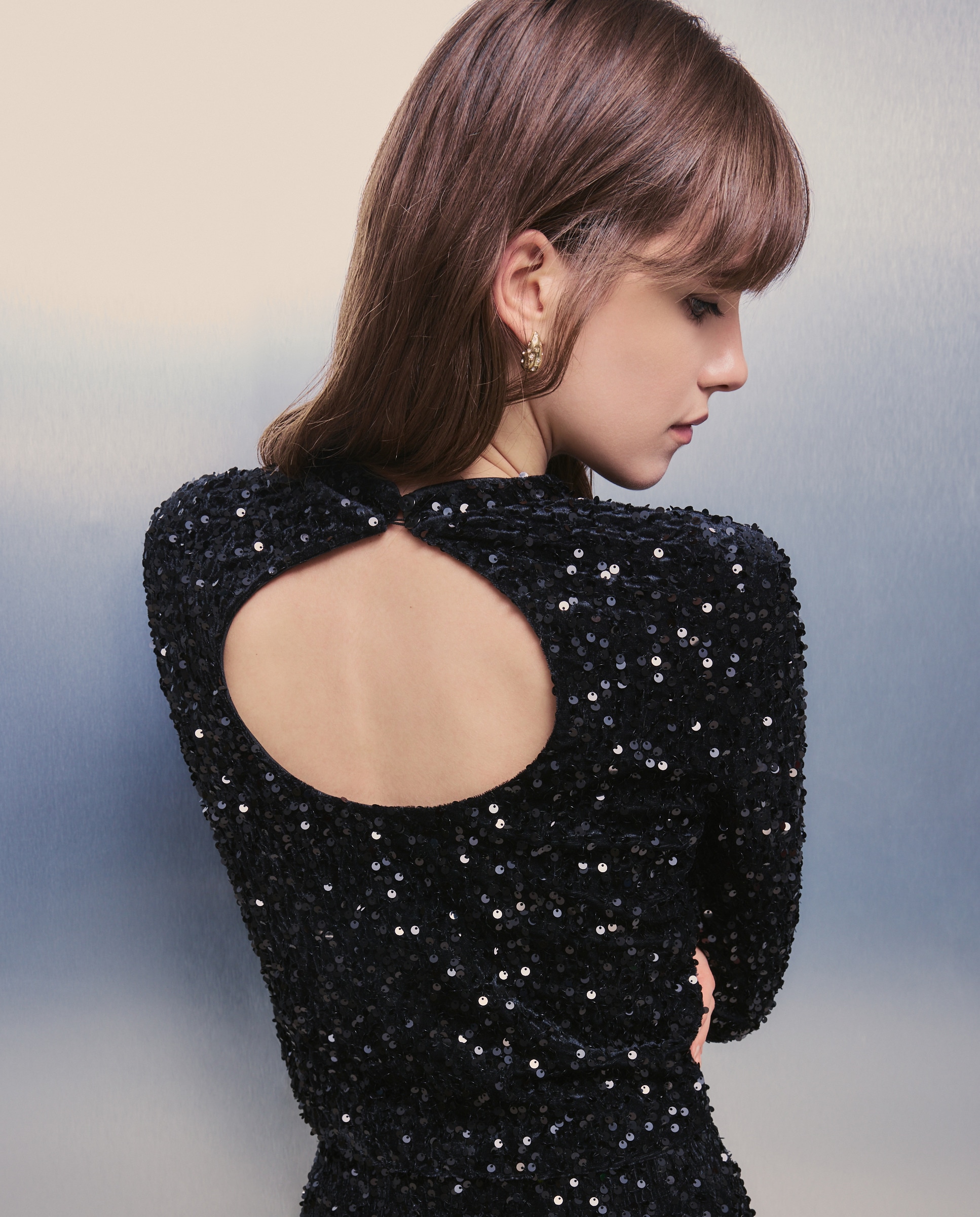 Top de mulher com lantejoulas Preto-3