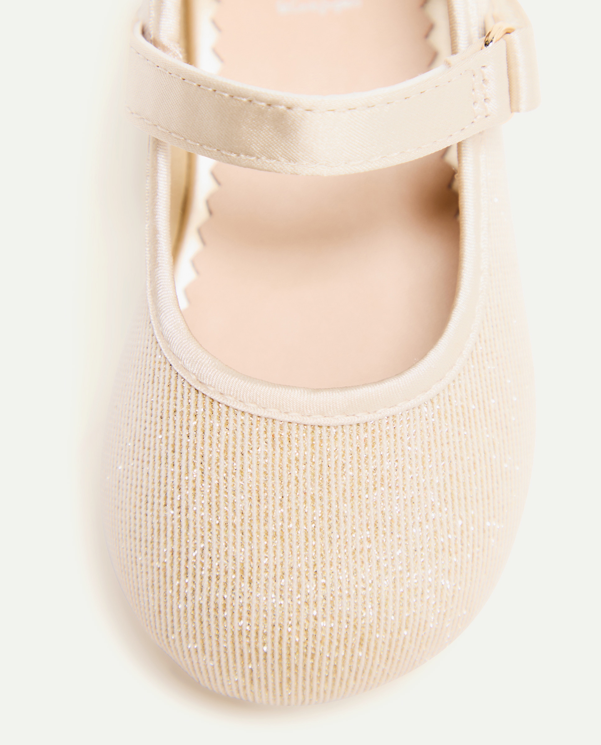 Sapatos de Presilha de Bebé com Glitter Fino e Biqueira Redonda 390 Ouro-5