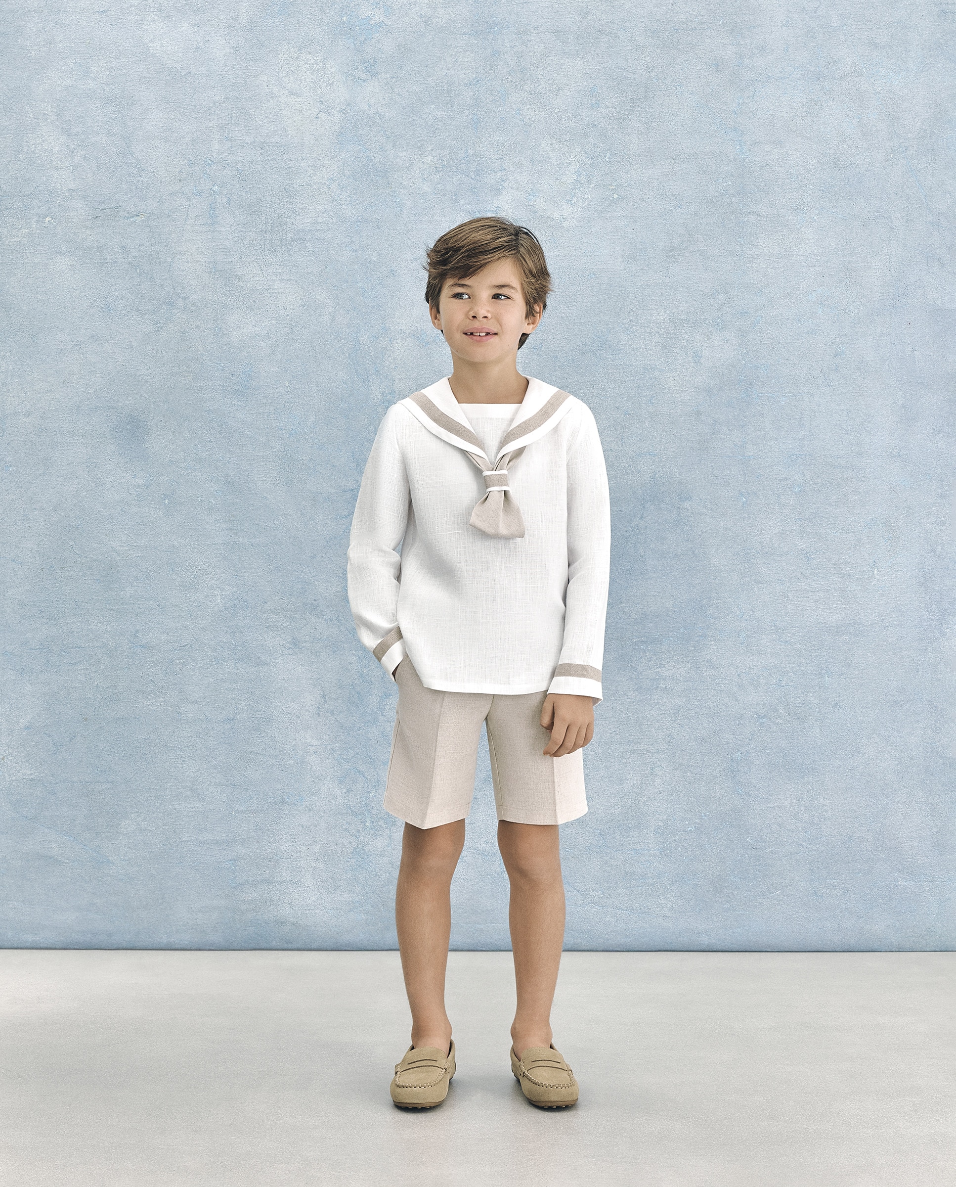 TRAJE COMUNION MARINERO CON BERMUDA LINO CIRO · Coconut El Corte