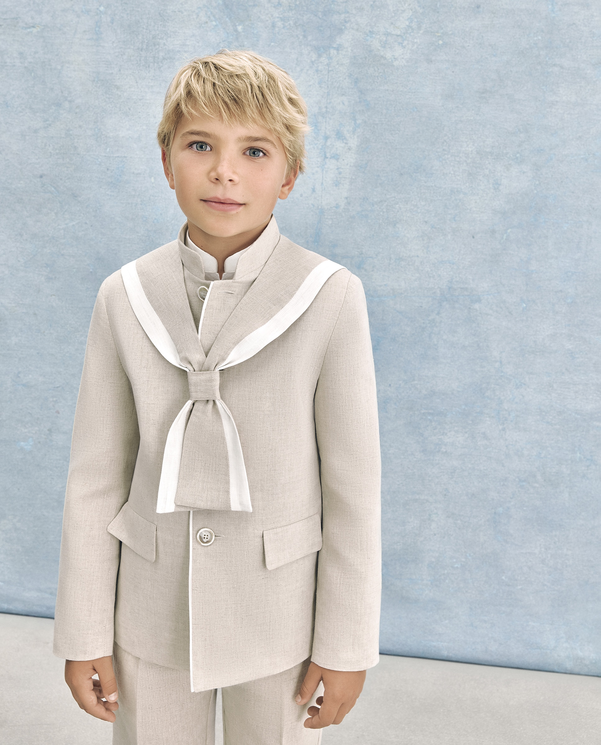 Imagem 0 de Fato de Gola à Padre com Capelina Tarvos