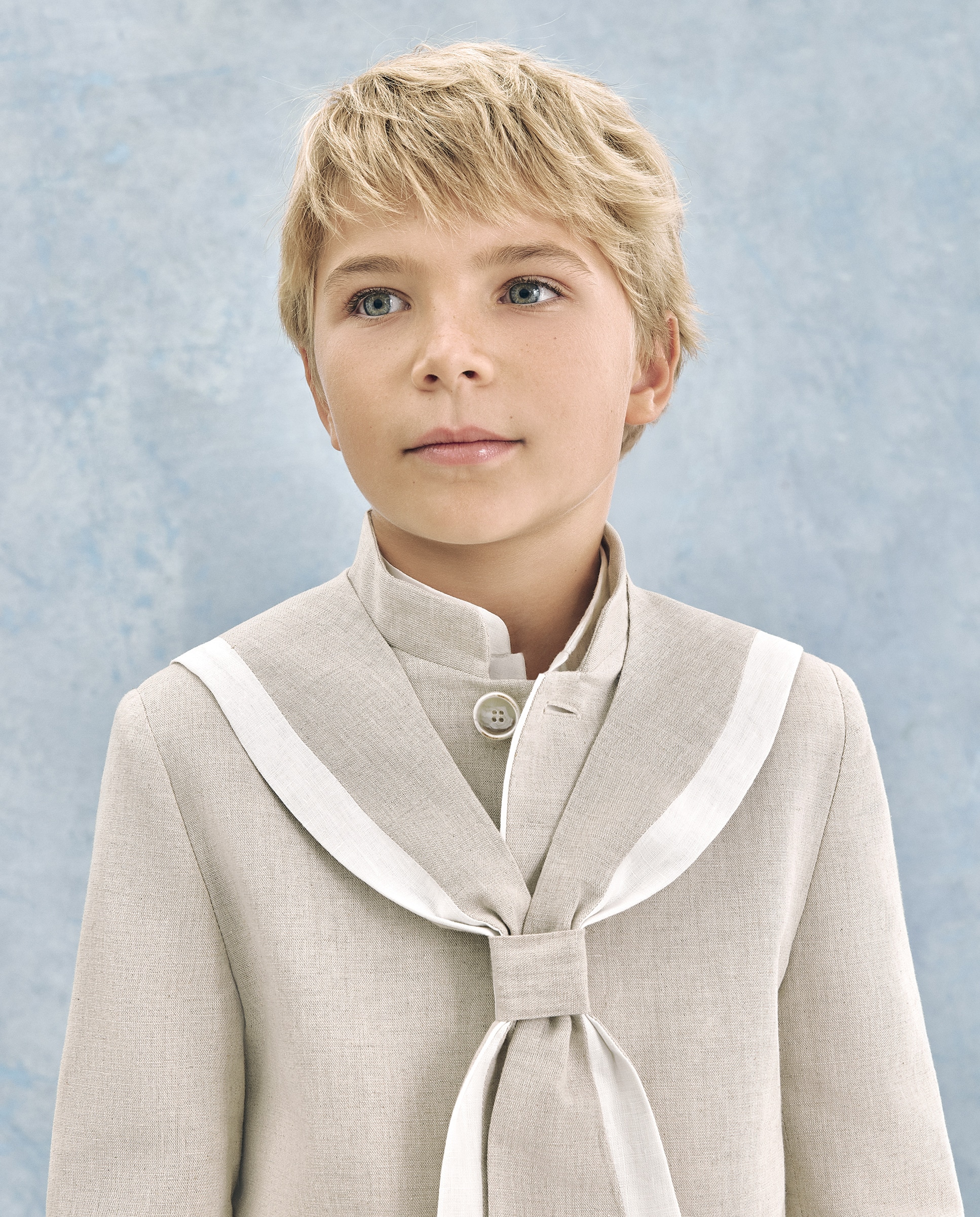 Fato de Gola à Padre com Capelina Tarvos 120 Cru-2