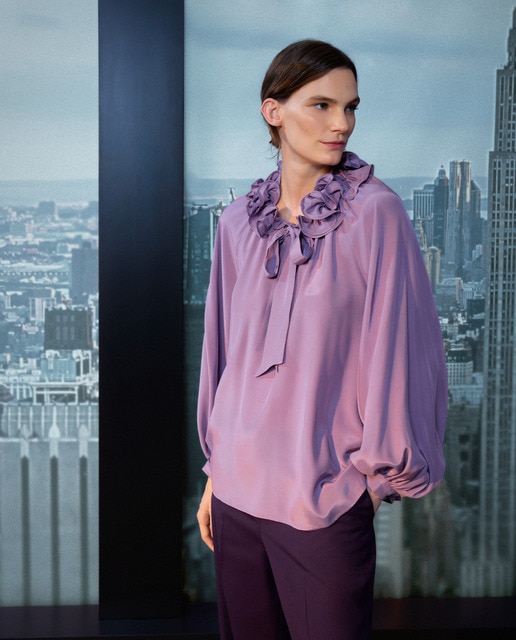 Imagen 0 de Blusa de mujer con cuello volante