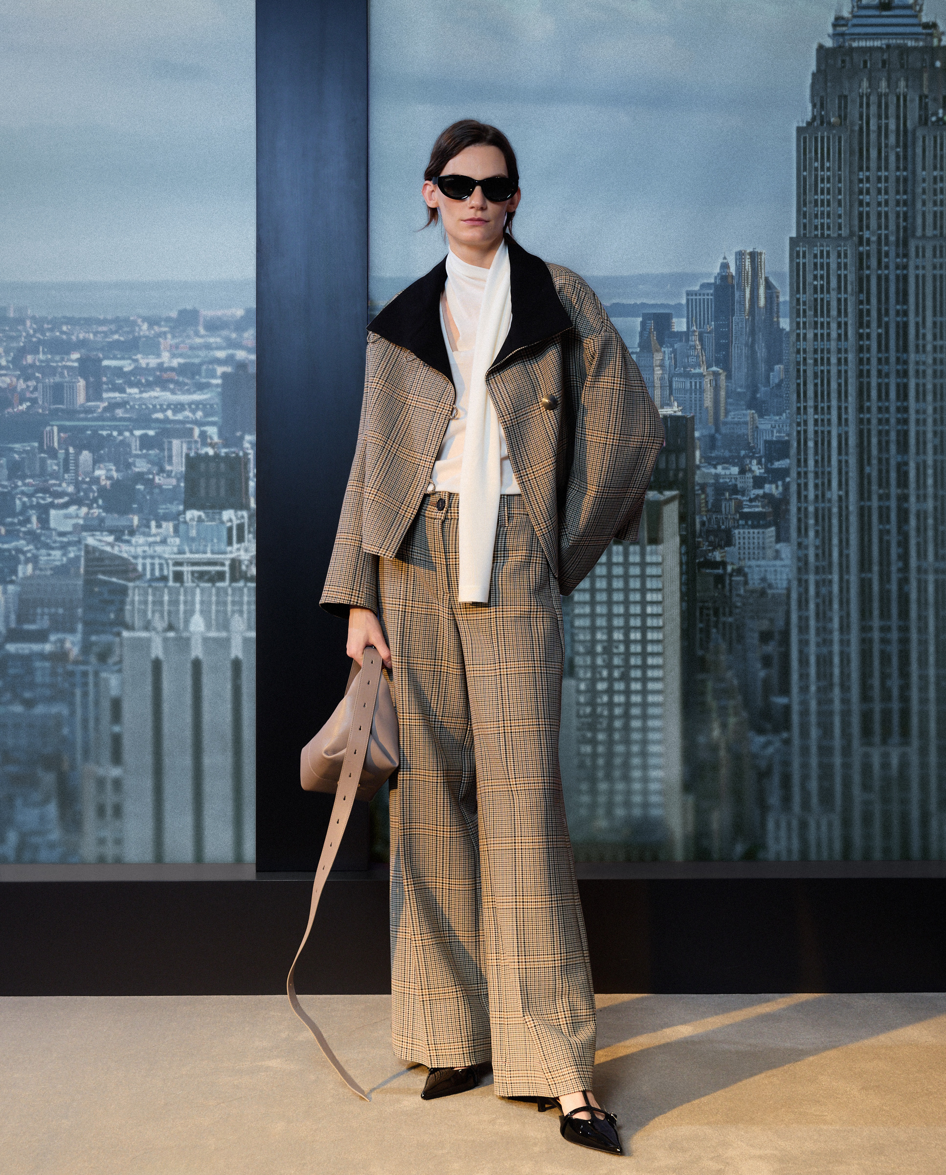 Calças com Pespontos aos Quadrados Castanho-1