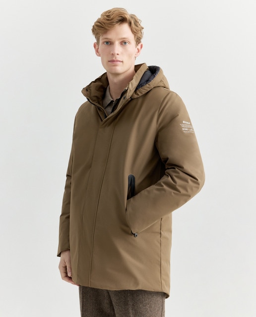 Imagen 0 de Chaquetón de hombre técnico impermeable con capucha