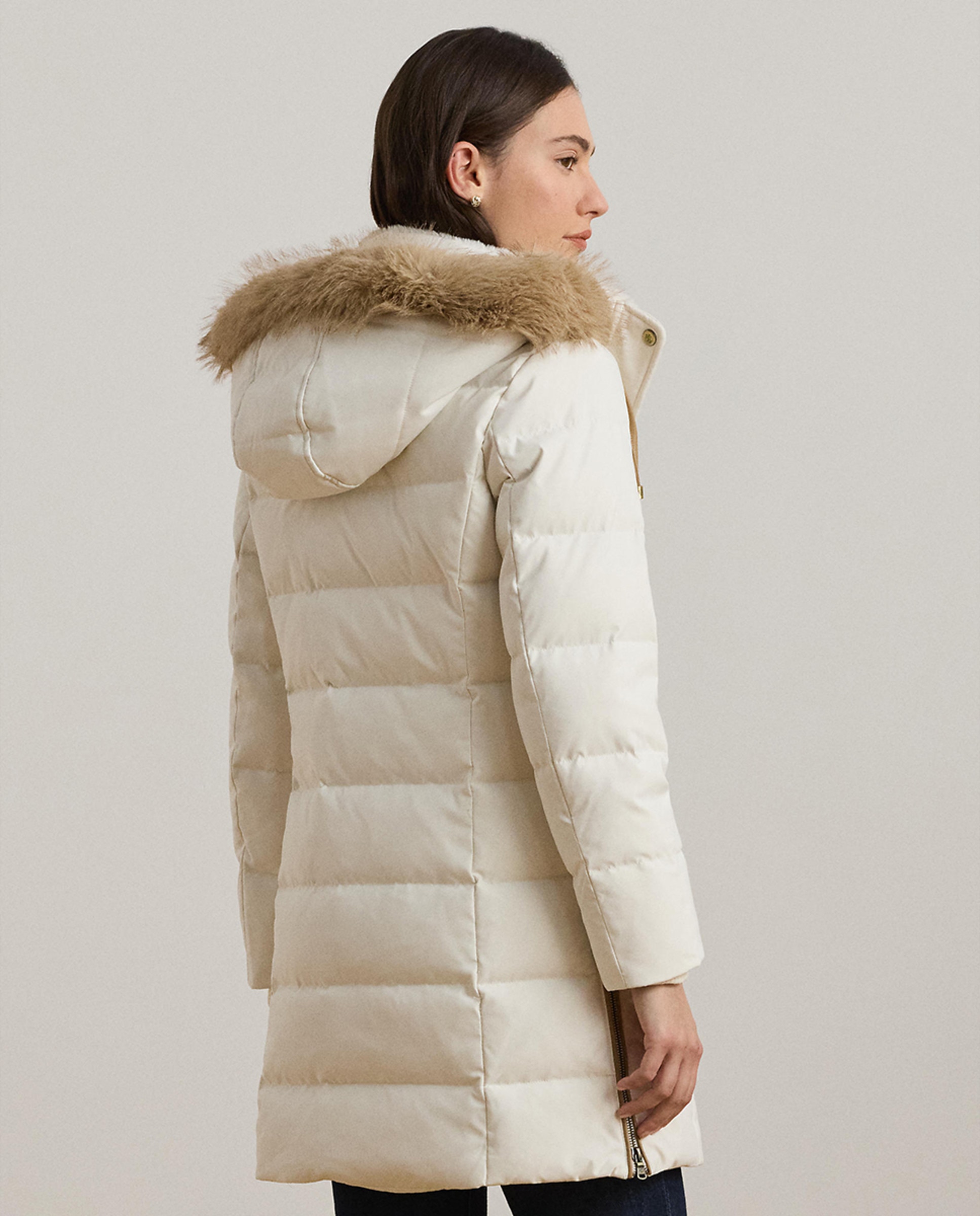 Plumífero de mujer con pelo sintético en la capucha · Lauren Ralph