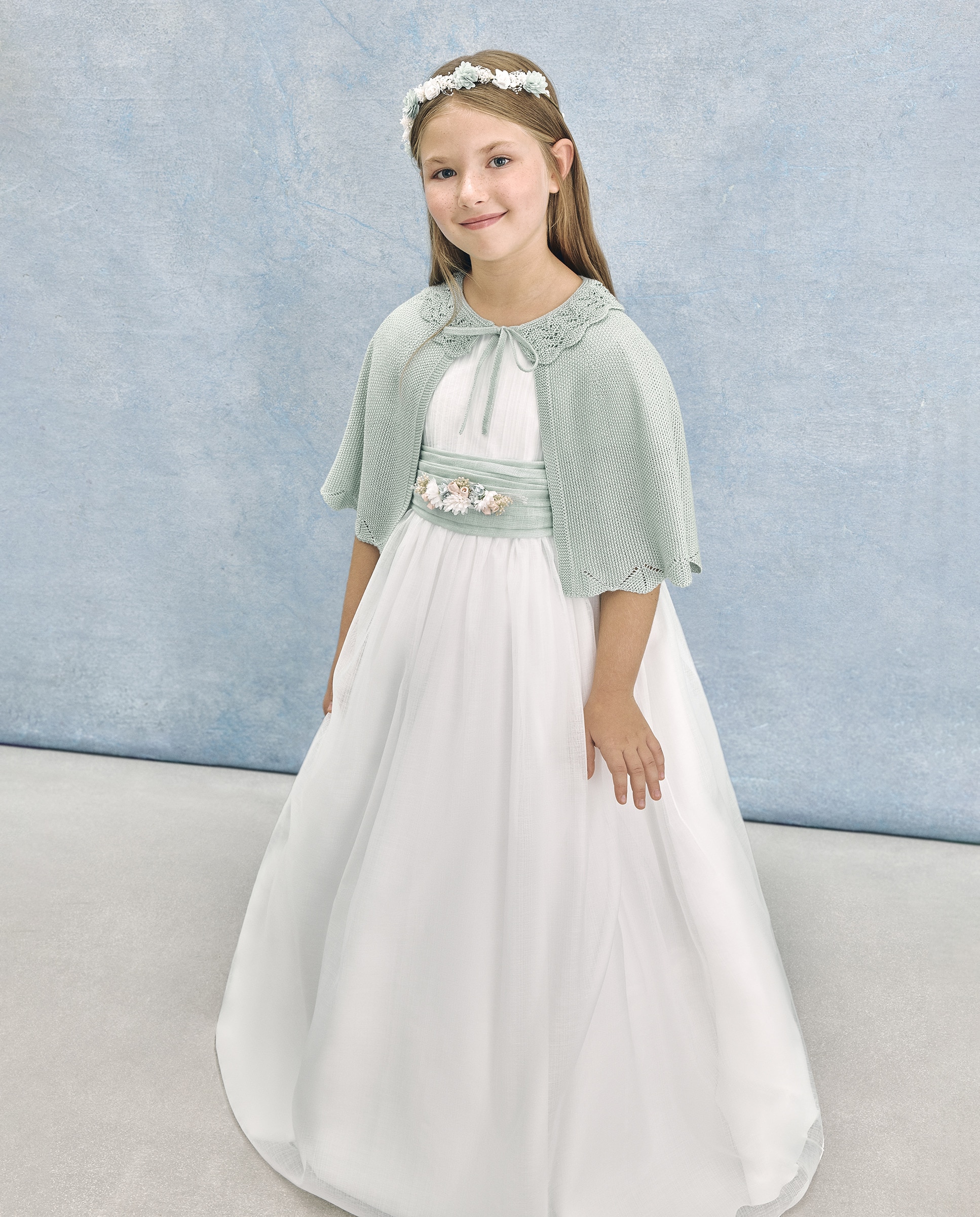 Imagem 0 de Bolero com Gola com Folho