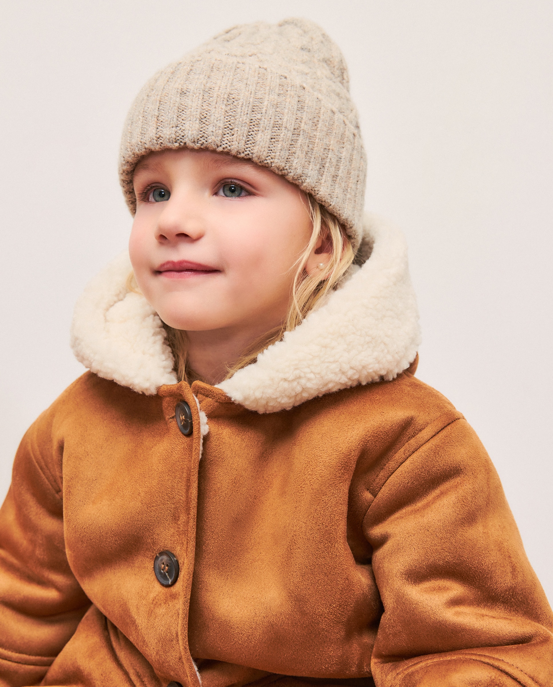 Casacão em Pele Dobrada com Capuz Castanho-3