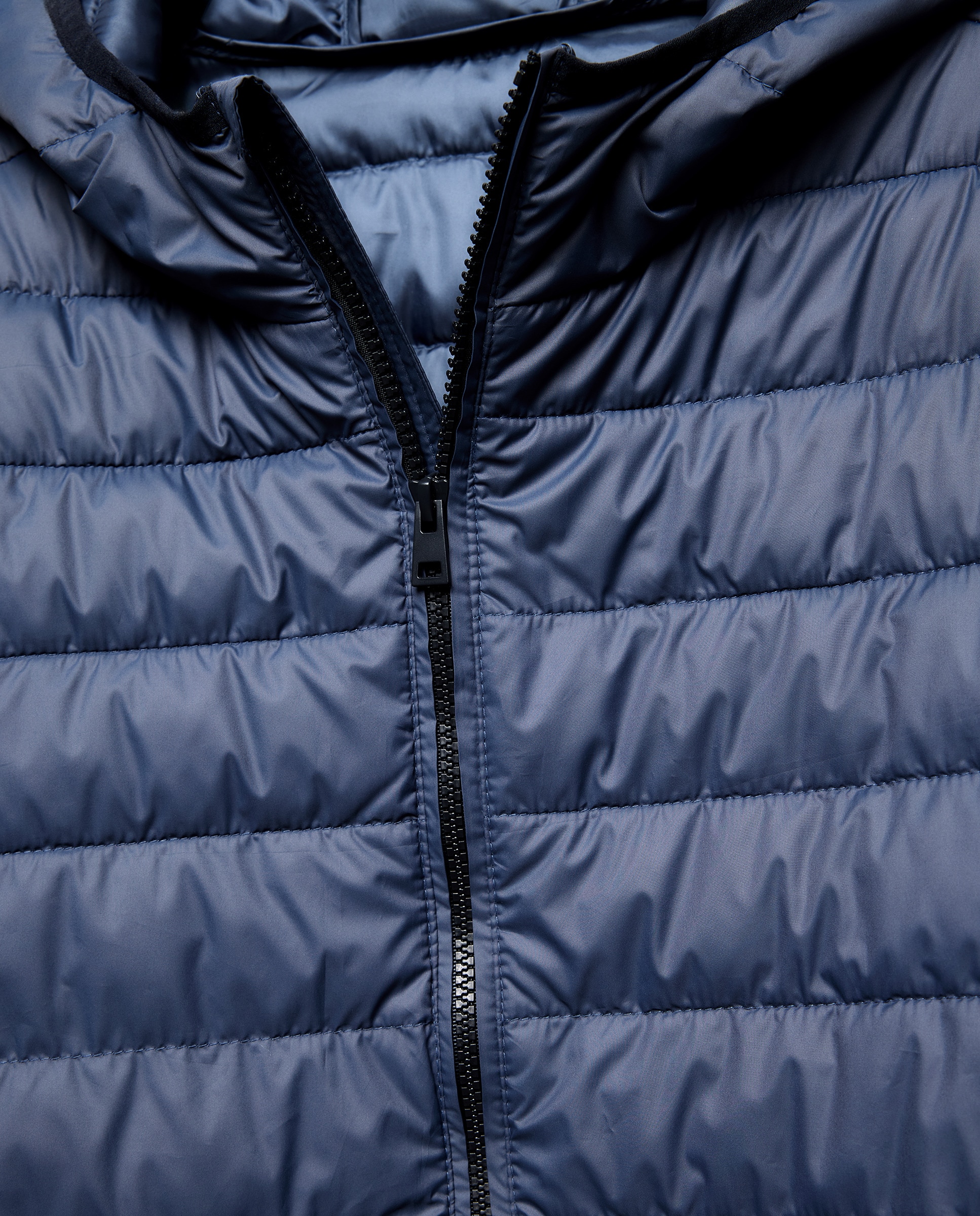 Chaqueta hombre ultraligera capucha con relleno reciclado 400 Azul-5