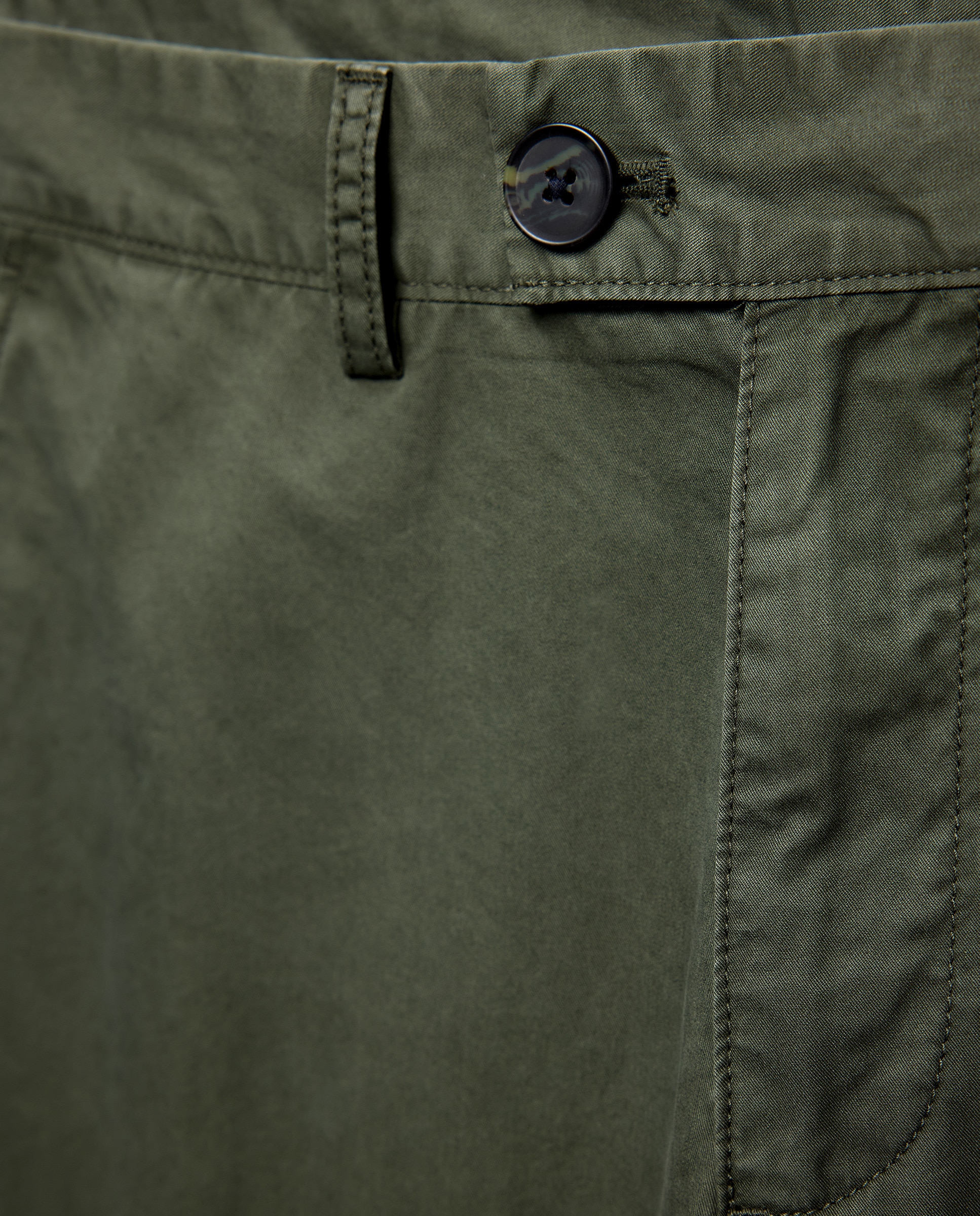 Pantalón hombre chino básico 530 Verde oscuro-5