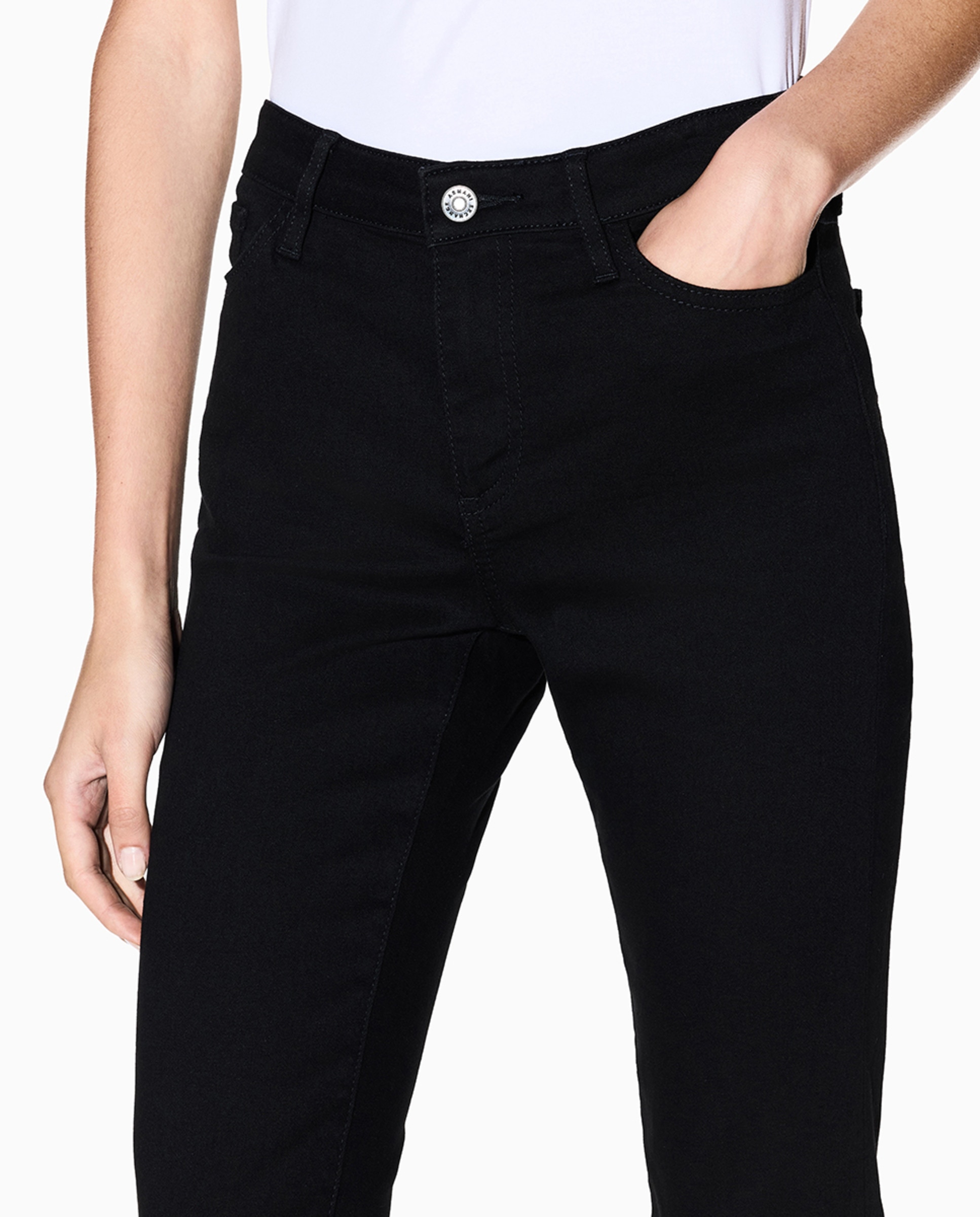 Jeans J45 em Algodão Super Stretch com Cintura Subida Preto-4