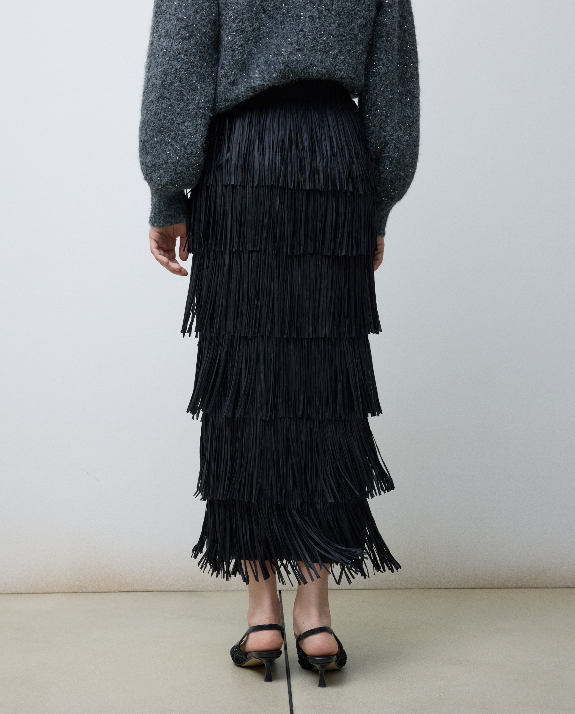 Saia midi com franjas Preto-3